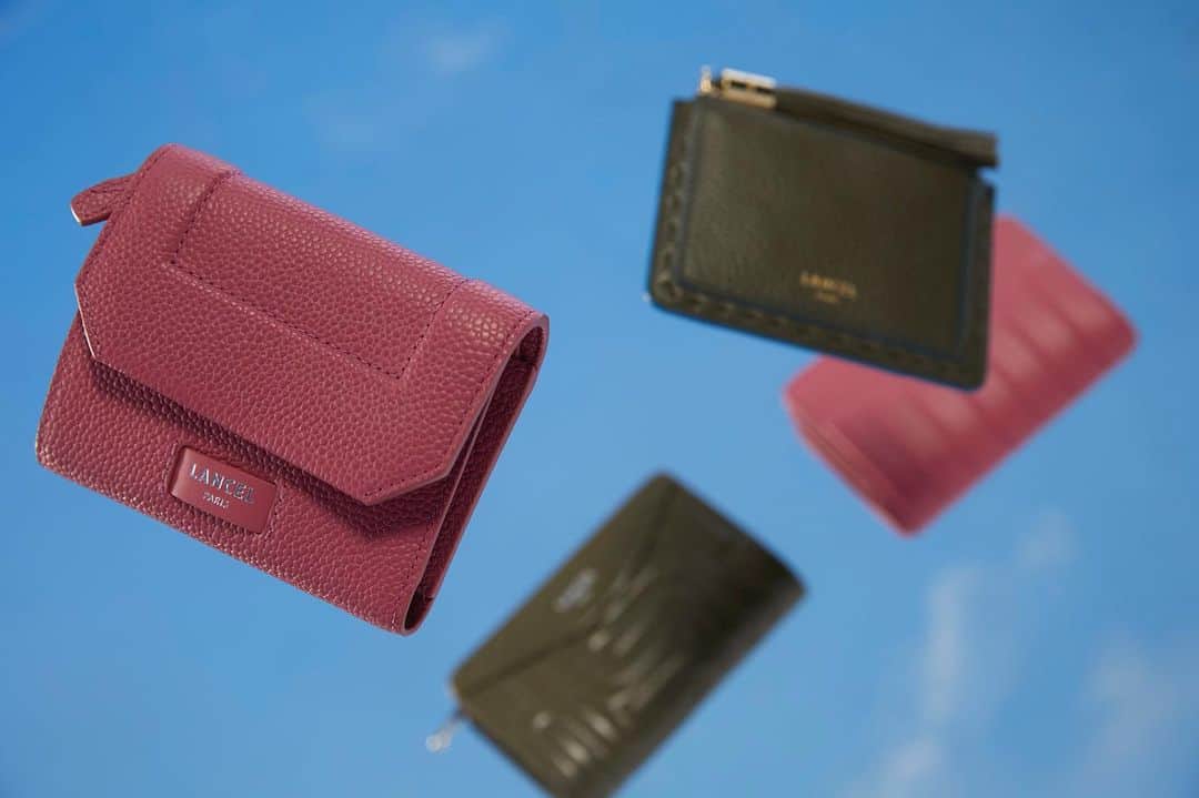 ランセルのインスタグラム：「Small wonders in the shades of FW23.  Discover our new collection of small leather goods, adding a touch of elegance and sophistication to your everyday style.  #LancelParis #FW23 #LancelTwist」