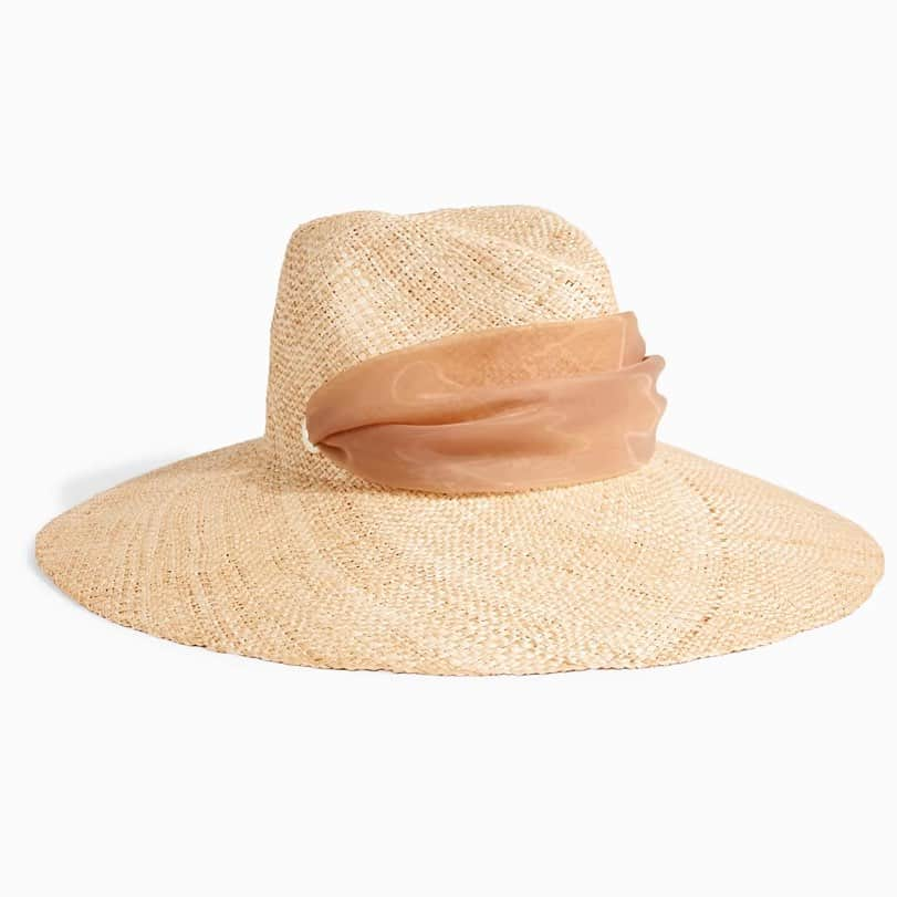 ユージニア キムのインスタグラム：「The Bette, added to our summer sale. In natural bao, with 14k grommets threaded with a brown ombré pull-through scarf.  • • • #eugeniakim #strawhat #sunhat #vacation #romantichair #capsulewardrobe」