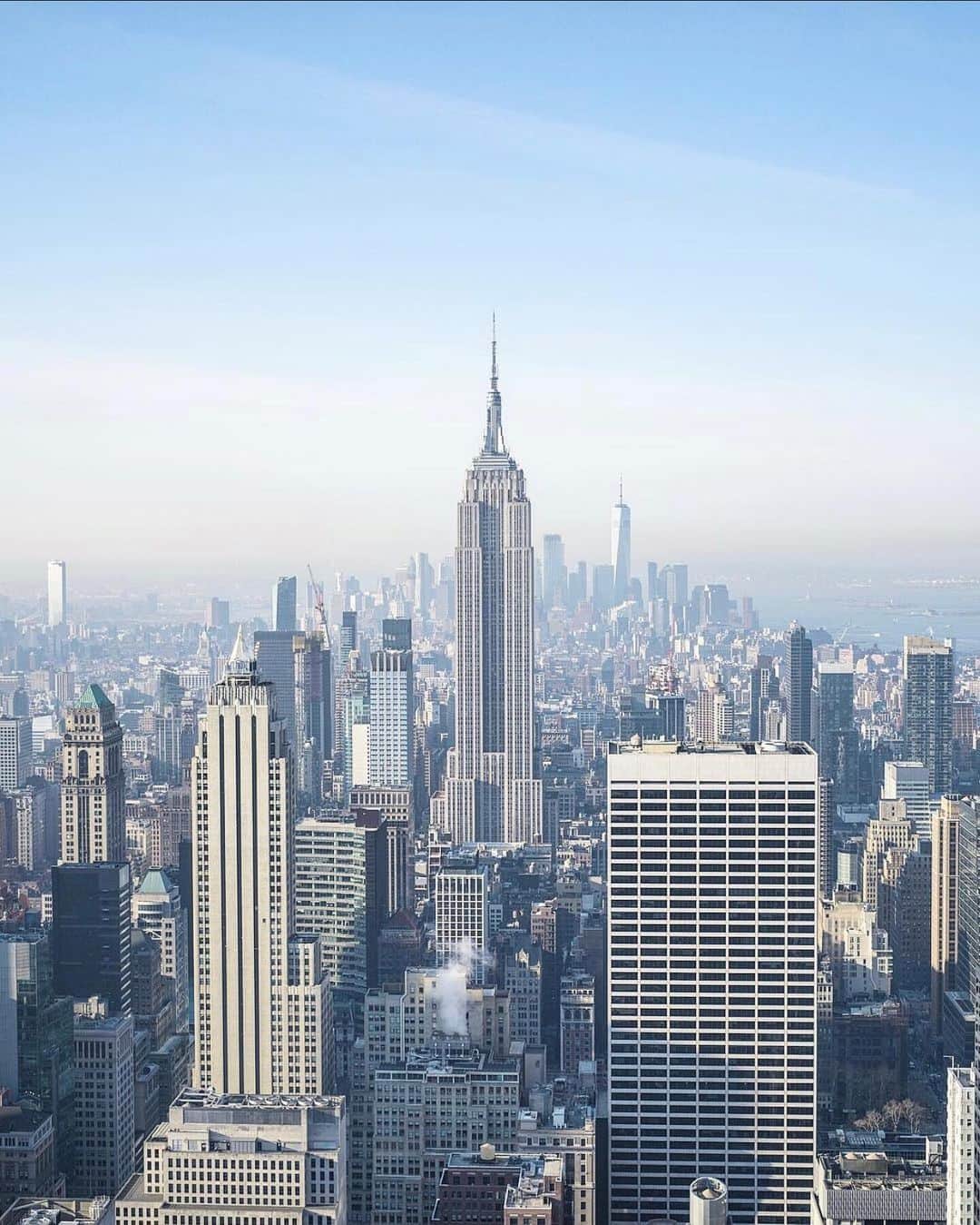 Empire State Buildingのインスタグラム：「I love New York and I love you.    📷: @jakobdahlin」