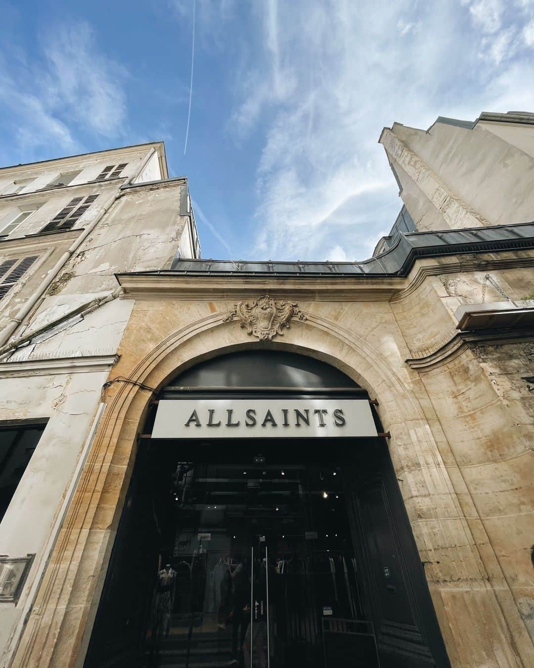 オールセインツさんのインスタグラム写真 - (オールセインツInstagram)「A day in our Paris store featuring three VIPs.」8月23日 2時00分 - allsaints