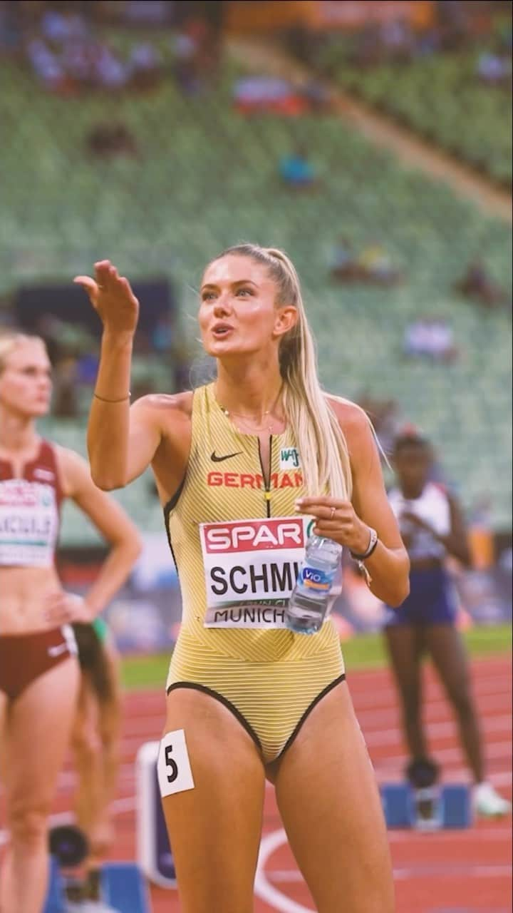 アリカ・シュミットのインスタグラム：「The greatest sport of all time 🔥❤️  #trackandfield 📸 @liamsullymedia」