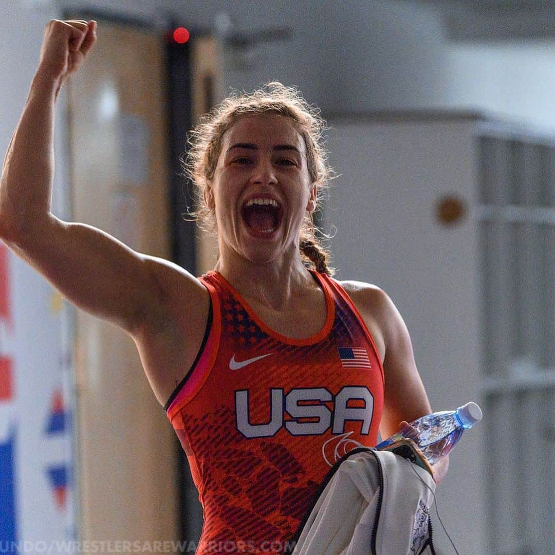 ヘレン・マロウリスさんのインスタグラム写真 - (ヘレン・マロウリスInstagram)「Last week I came to Colorado Springs to wrestle off for the 57kg World Team Spot. Now back to join everyone for last national team camp before the World Championships. So grateful I could get the job done and so many thanks to all those who helped me get here: coaches, partners, sponsors, fam/friends,  support staff, and most importantly, God. S/o @sunkistkidswrestlingclub @recodefitness @treigning_lab 📸: @justhoch」8月23日 1時54分 - helen_maroulis