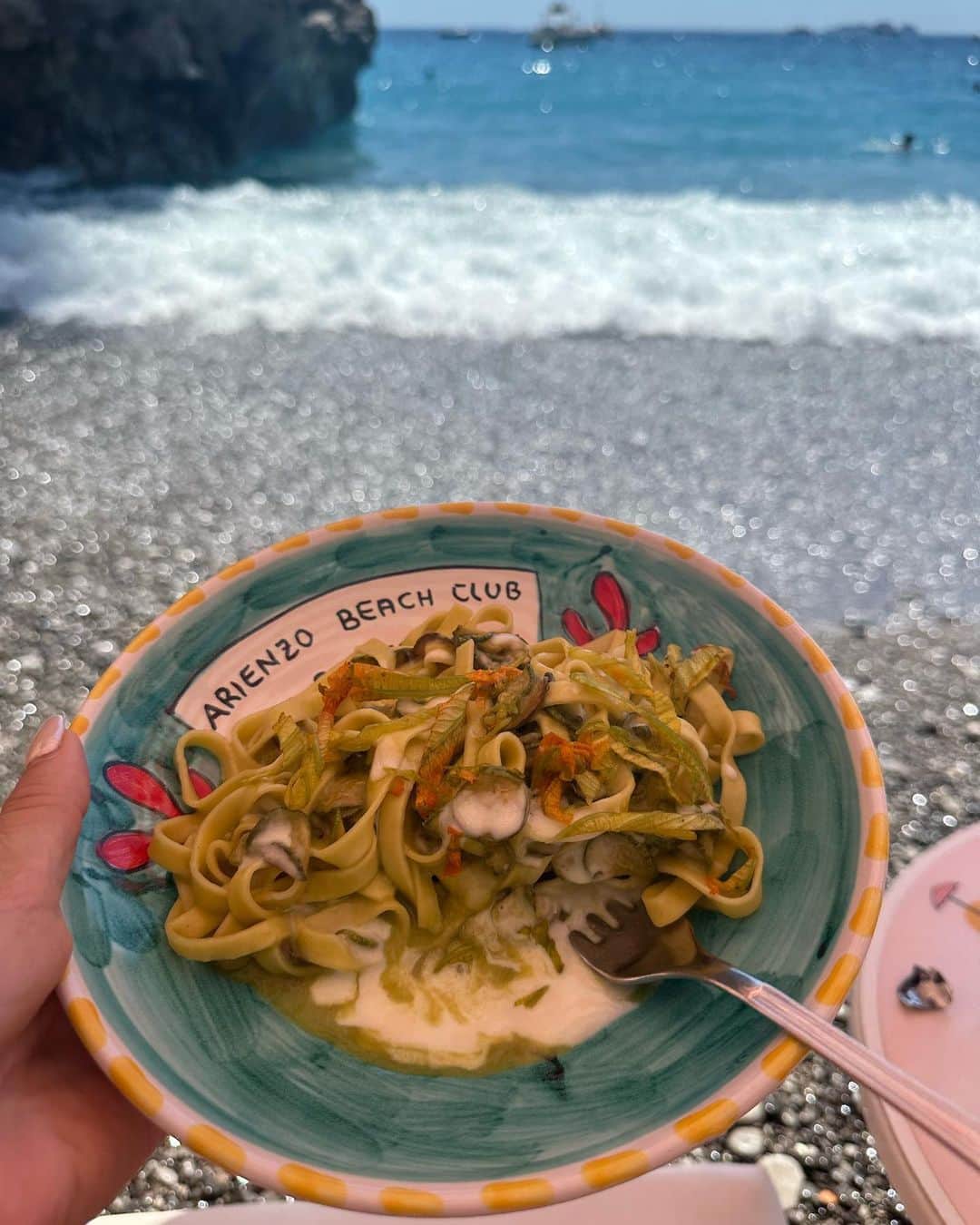 Cindy Pradoのインスタグラム：「Some of the best pastas I had in Italy 🤤」