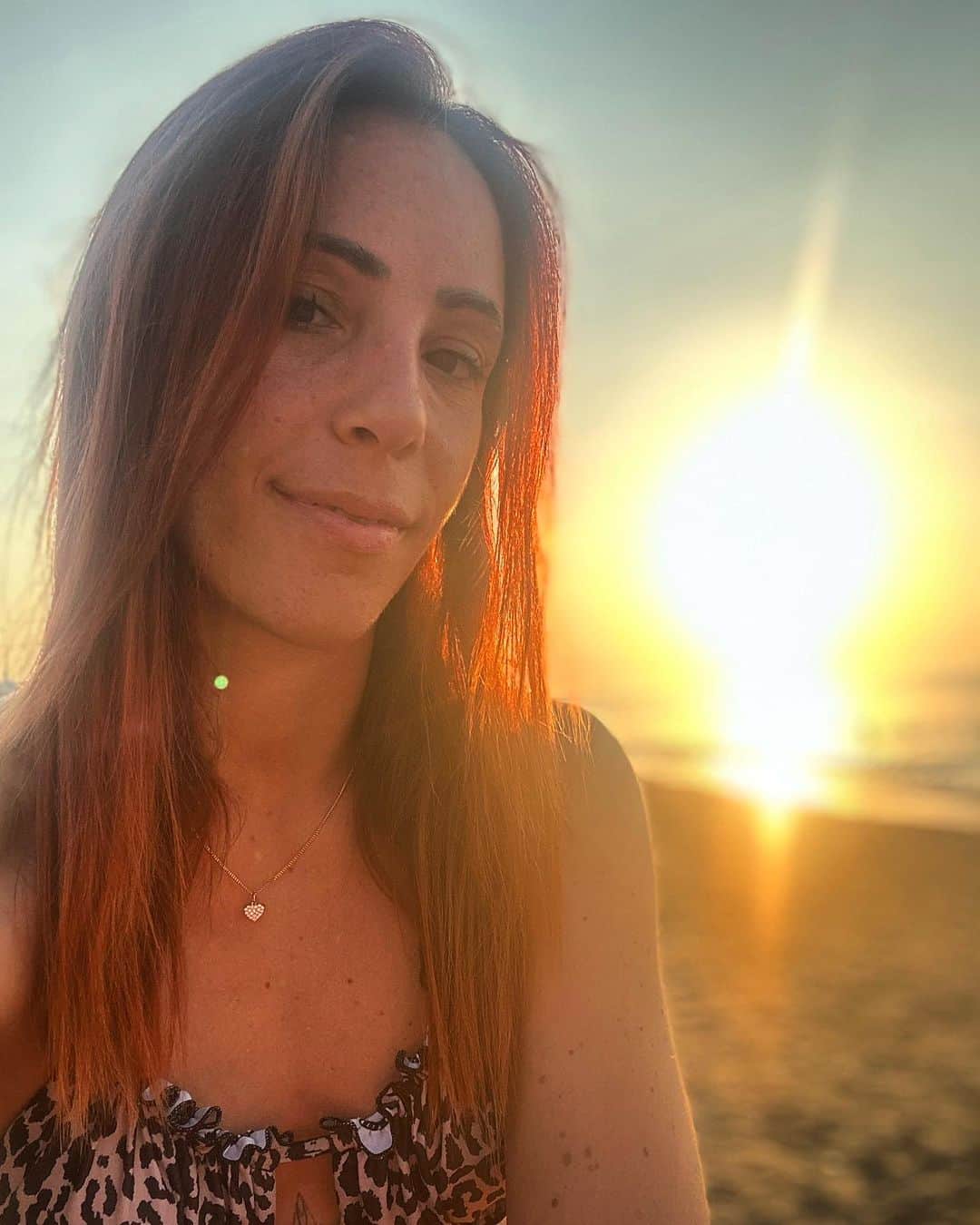 ニコーレ・デラ・モニカさんのインスタグラム写真 - (ニコーレ・デラ・モニカInstagram)「Sunset lover ☀️❤️🌅  #sunset #sunsetlover #sea #summer #summervibes #tramonto #beachlife #summer2023 #ostialido #capannobeachclub」8月23日 2時27分 - nik_dellamonica