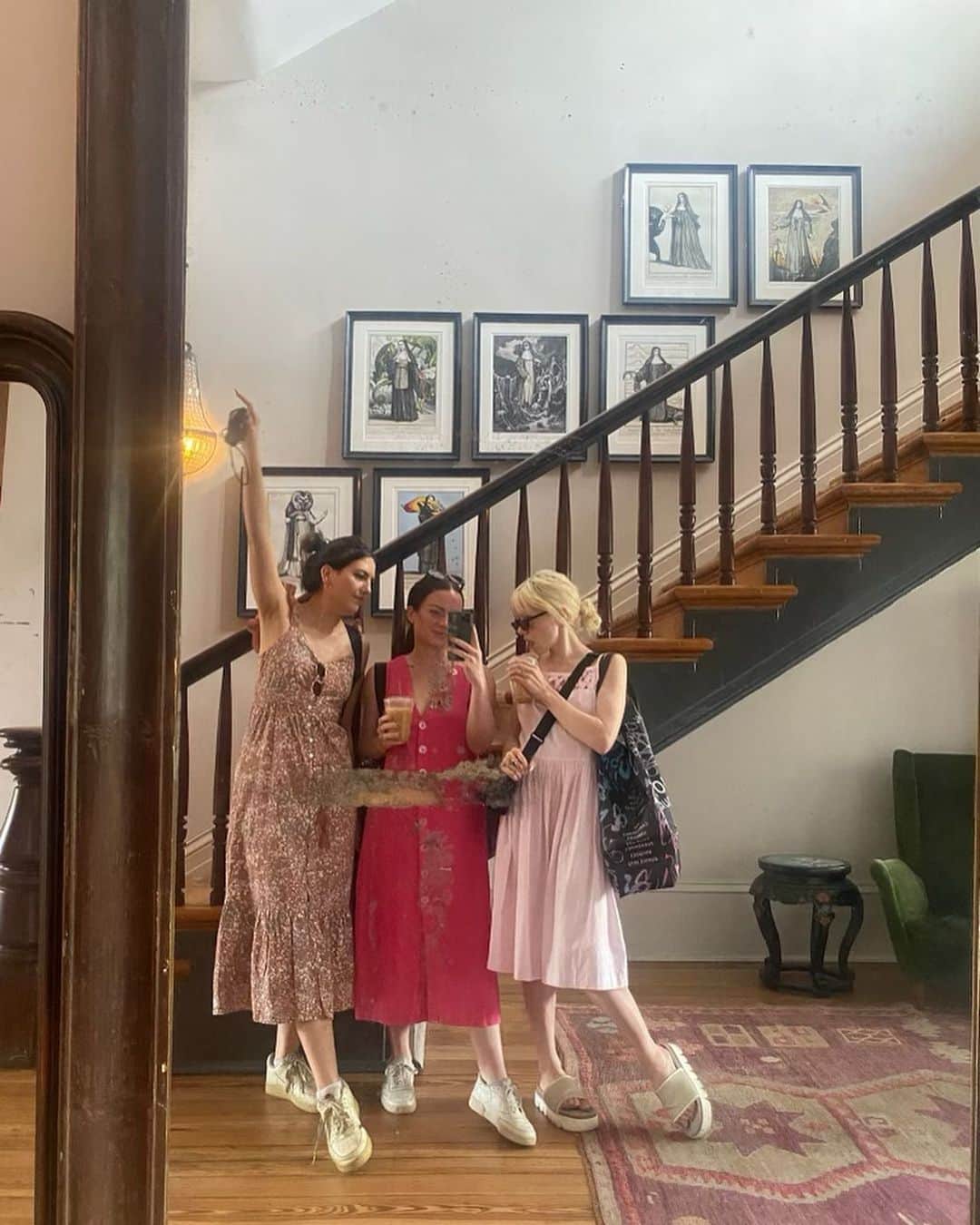 カーリー・レイ・ジェプセンさんのインスタグラム写真 - (カーリー・レイ・ジェプセンInstagram)「A spooky, delightful, glowing crescent moon. 🌙Four ladies spent five deliriously hot days in New Orleans to celebrate the girl we love the most.   @kirsti_anne for you I would throw all color away in trade for my gothic side. Wear a naked dress out in public and try to catch a flying (poorly aimed) vegan hot dog w no hands just to see you lose it! 😂  What a perfect Bachelorette and holiday. Jazz nights, cemetery tours, the best vintage and late night house shopping in the Garden District. We know where we’ll live when we are 80 now.  Also digested a whole lot of True Blood and OMG I’m scandalized.  Love you my girl! Married you already as a friend but for him I’m willing to share.   🧙‍♀️👰🏻💍」8月23日 2時39分 - carlyraejepsen