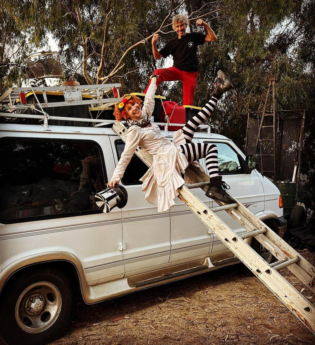 ボニー・モーガンさんのインスタグラム写真 - (ボニー・モーガンInstagram)「In the further adventures of Bon & Dad, Road trip with Dad! TO BURNING MAN WE GO!! We make our yearly pilgrimage to the Playa to build The City in the Black Rock Desert! The van is loaded, the tickets in hand, the adventure begins! If you happen to be @burningman come find us under the Big Top at the Red Nose District 2:15 and Esplanade. See you in the dust!  #shenanigans #adventuresofbonanddad  #burningman #playaclowns #roadtripwithdad #bestbuddies #playa #seeyouinthedust #bendybonnie」8月23日 8時30分 - bendybonnie