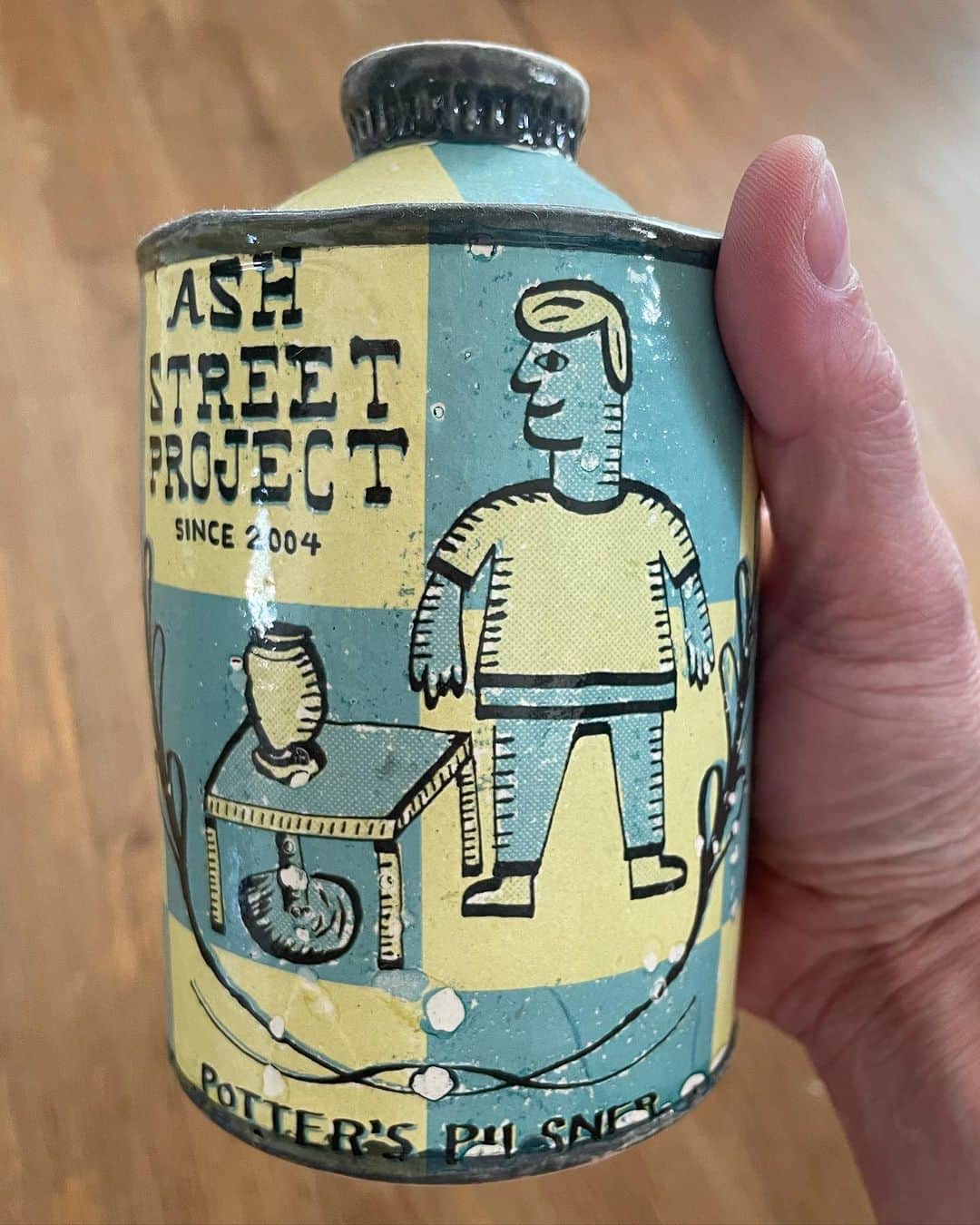 Jason G. Sturgillのインスタグラム：「Here’s one of the pieces I collaborated with my father-in-law @louieseven.7 during our residency at @ashstreetproject back in 2015 that I posted about last week. Inspired by vintage beer cans you can see on the last slide.」
