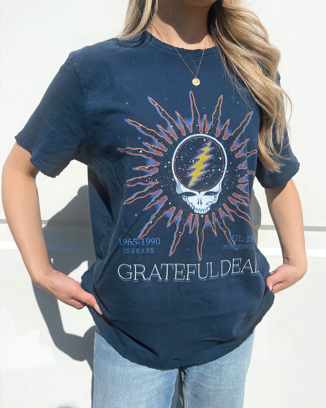 ジャンクフードのインスタグラム：「us 🤝 band tees ☺️🎵」