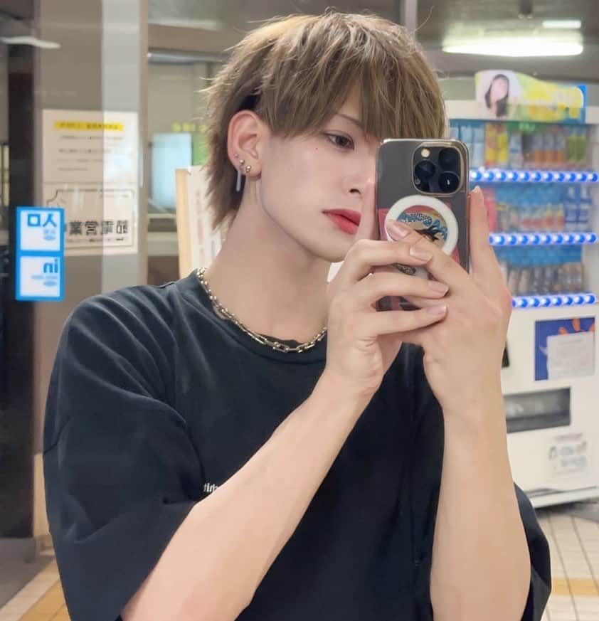 のインスタグラム：「冬はウルフに戻そうかなってね」