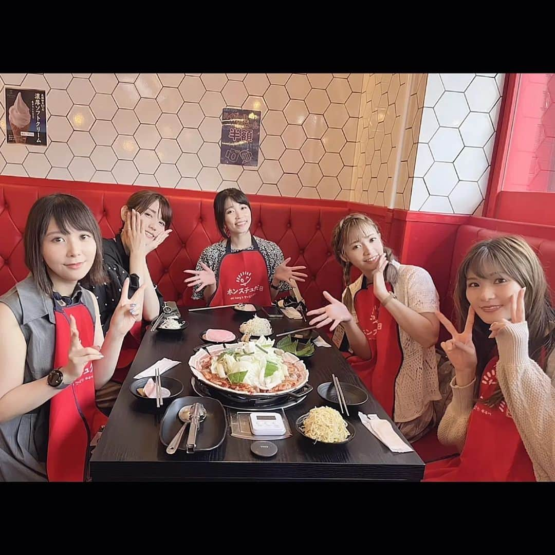 種田梨沙さんのインスタグラム写真 - (種田梨沙Instagram)「🐙🍲🍧🥭  そういえば、 皆とお洒落で美味しいもの食べに行ったよ！  これ食べたい！あれ食べたい！ って思ったものを全部食べた１日でした笑  今年初かき氷… めちゃフワでほぼ飲み物でした✨  たのしかったなーまた行きたい！！  #山崎はるか #渡部優衣 #末柄里恵 #藤井ゆきよ #種田梨沙」8月23日 16時24分 - tane_da_dayo