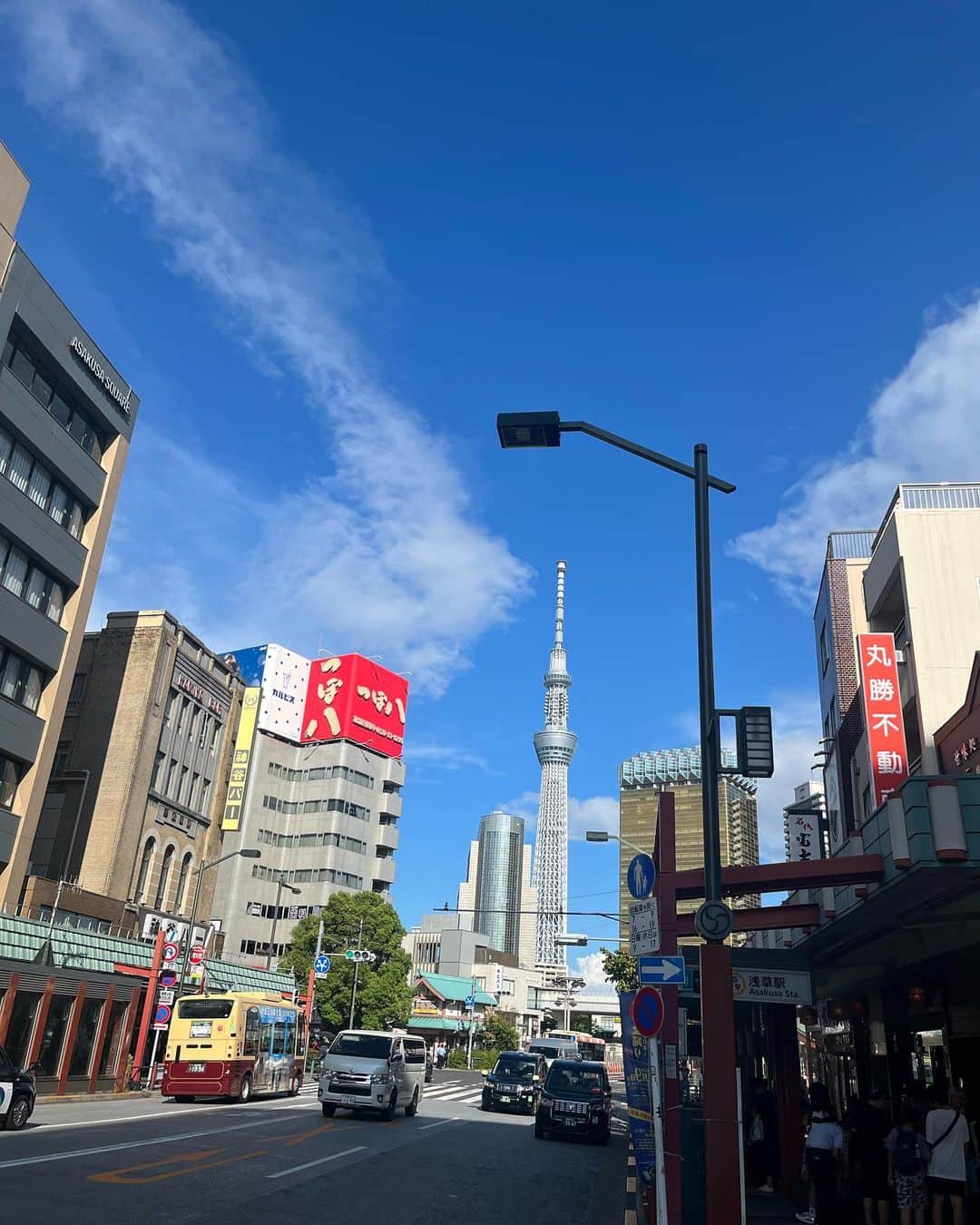 やまだひさしのインスタグラム：「孤独のグルメ ぶらり浅草散歩も暑すぎて5分でリタイア。 居酒屋に駆け込んで高校野球見ながらもつ煮込み。代打清原ー！！！ #やまだひさし #ラジオ #DJ #清原世代」