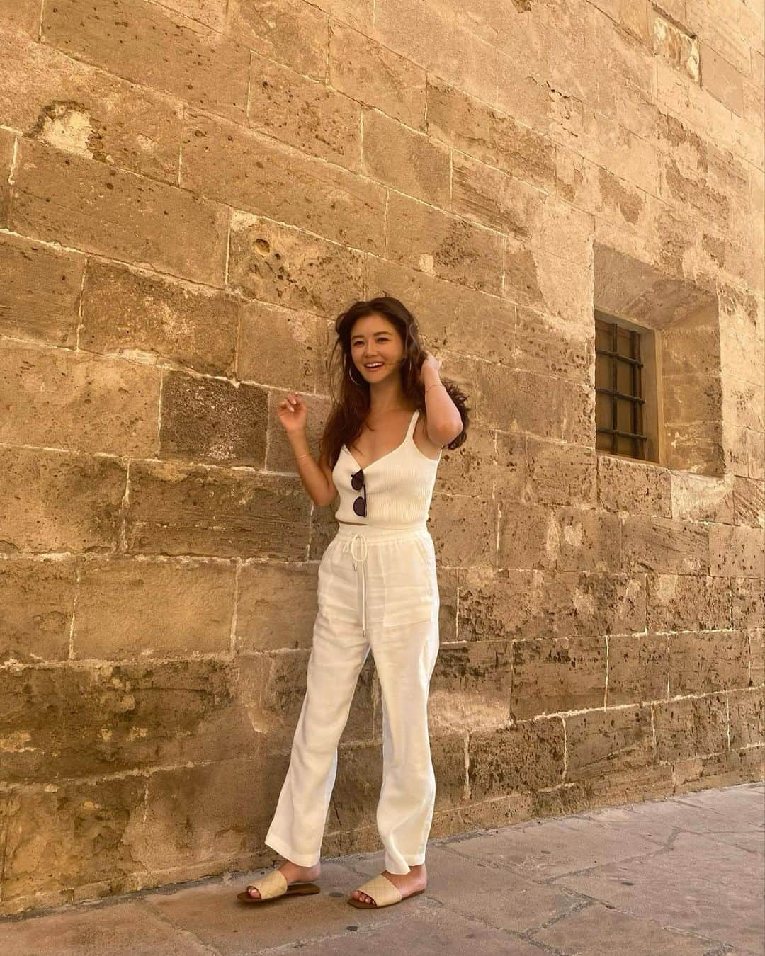 遠海まりこさんのインスタグラム写真 - (遠海まりこInstagram)「🧡🤎🤍  #mallorca #palma #spain #traveling #exploring #happylife #photography #ヨーロッパ #旅行者」8月23日 16時40分 - marikotohmi99