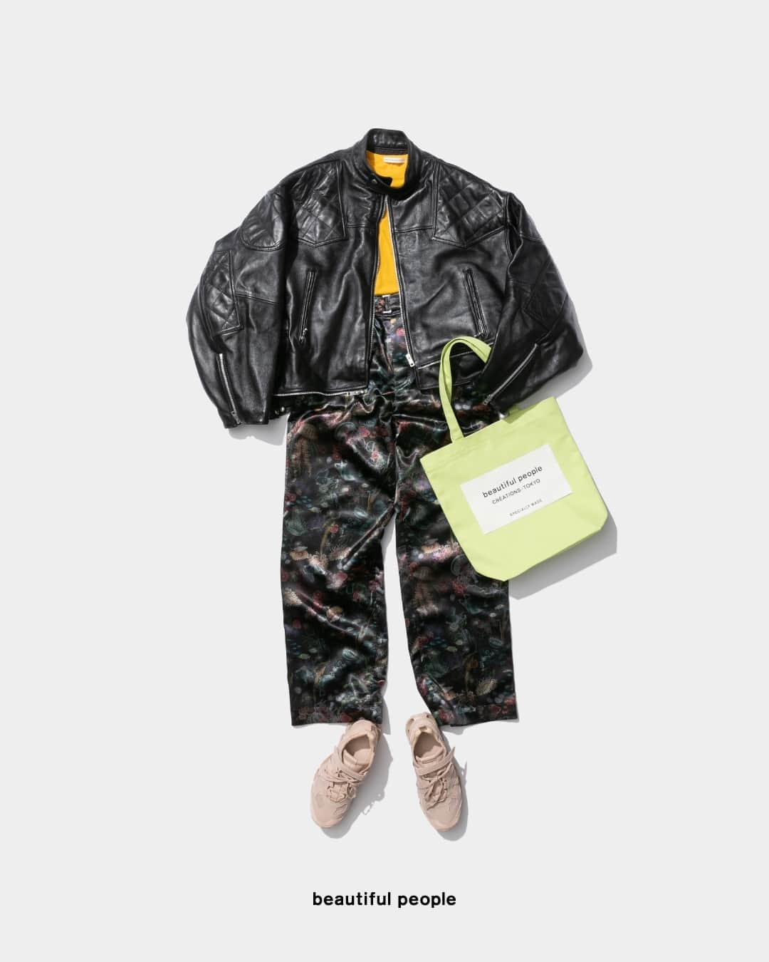ビューティフルピープルさんのインスタグラム写真 - (ビューティフルピープルInstagram)「#Fall #styling Name tag tote bag new colors  ⁠ ___⁠ ⁠ Pre-Fall 2023 Collection ⁠ now available on beautiful-people.jp and domestic stores.⁠ ⁠ ■Online store⁠ www.beautiful-people.jp⁠ ⁠ ■Global Online store⁠ www.beautiful-people-creations-tokyo.com⁠ ⁠ ■ 青山店⁠⁠⁠⁠ 東京都港区南青山3-16-6⁠⁠⁠⁠ ⁠⁠⁠⁠ ■ 新宿伊勢丹店（ @restyle_tokyo_isetanmitsukoshi ）⁠⁠⁠⁠ 東京都新宿区新宿3-14-1 伊勢丹新宿店本館2階⁠⁠⁠⁠ TOKYOクローゼット/リ・スタイルTOKYO⁠⁠⁠⁠ ※三越伊勢丹リモートショッピングアプリからもお問い合わせ可⁠ ⁠⁠⁠⁠ ■ 渋谷PARCO店（ @parco_shibuya_official ）⁠⁠⁠⁠ 東京都渋谷区宇田川町15-1 渋谷パルコ 2F⁠⁠⁠⁠ ⁠⁠⁠⁠⁠⁠⁠⁠※メンズ対応サイズ展開中⁠ ⁠ ■ ジェイアール名古屋タカシマヤ店（@style_and_edit_nagoya ）⁠⁠⁠⁠ 愛知県名古屋市中村区名駅1丁目1番4号 ジェイアール名古屋タカシマヤ4階　モード＆トレンド「スタイル＆エディット」⁠⁠⁠⁠ ⁠⁠⁠⁠ ■⁠阪急うめだ店⁠⁠ (@hankyumode )⁠⁠⁠ 大阪府大阪市北区角田町8番7号 阪急うめだ本店 3階　モード⁠⁠⁠⁠ ⁠ ___⁠ ⁠ #beautifulpeople⁠⁠⁠ #ビューティフルピープル⁠⁠⁠ #creationstokyo⁠ #PF23 #23Fall⁠ #SideC ⁠ #DOUBLEEND⁠ #ダブルエンド⁠ #ABNormal⁠ #nametag⁠ #totebag」8月23日 17時00分 - beautifulpeople_officialsite