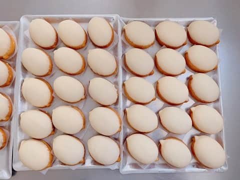 なかしましほ（foodmood）さんのインスタグラム写真 - (なかしましほ（foodmood）Instagram)「レモンケーキ、たくさん焼き上がってます🍋 オンラインショップで販売中です。」8月23日 17時06分 - foodmoodshop