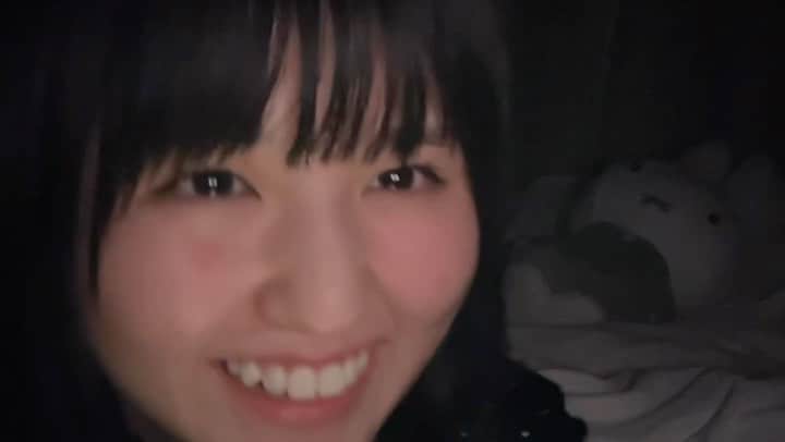 池田レイラのインスタグラム：「Cool With You/NewJeans 歌ってみたくなったので歌ってみました🫣💙 全く英語が話せないので、発音等諸々大目に見てください(;_;)」
