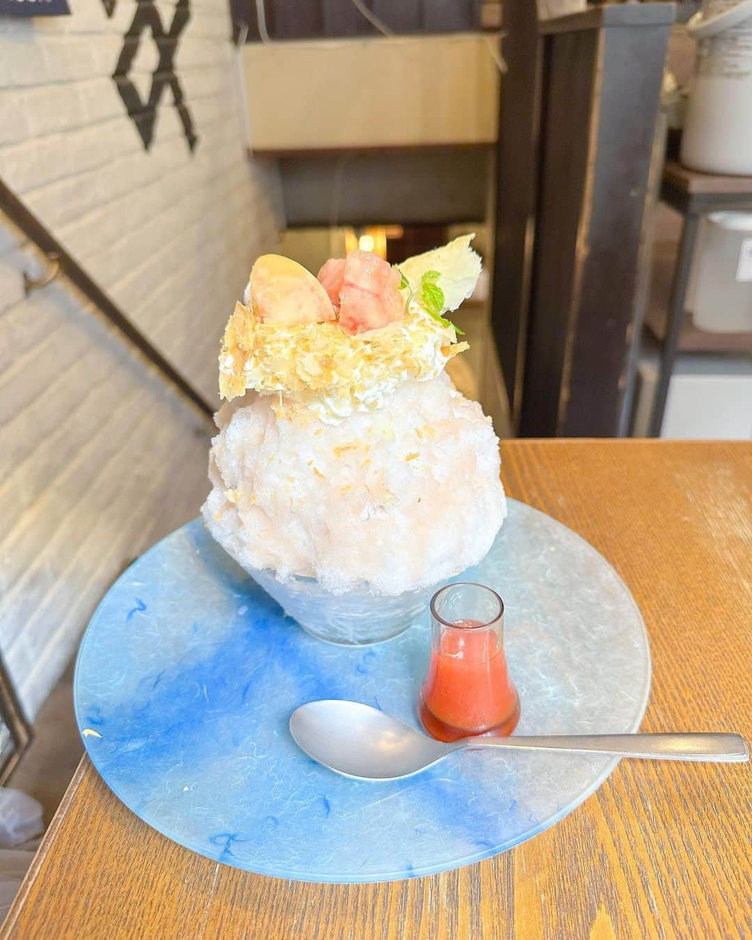 谷口夢奈さんのインスタグラム写真 - (谷口夢奈Instagram)「🍧 ⁡ ⁡ 夏といえば🫶🏻 ⁡ ⁡ ⁡ #氷おばけ #かき氷 #かき氷🍧 #かき氷巡り #新宿カフェ #新宿グルメ #shavedice #kakigori #cafestagram #shinjukucafe #빙수 #먹스타그램 #맛스타그램」8月23日 18時00分 - yuna_tani