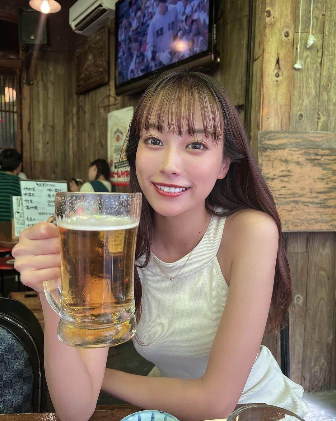 岡島彩花のインスタグラム：「#高校野球 決勝🔥  現地行けなかったので 近くの居酒屋さんで全力応援！」