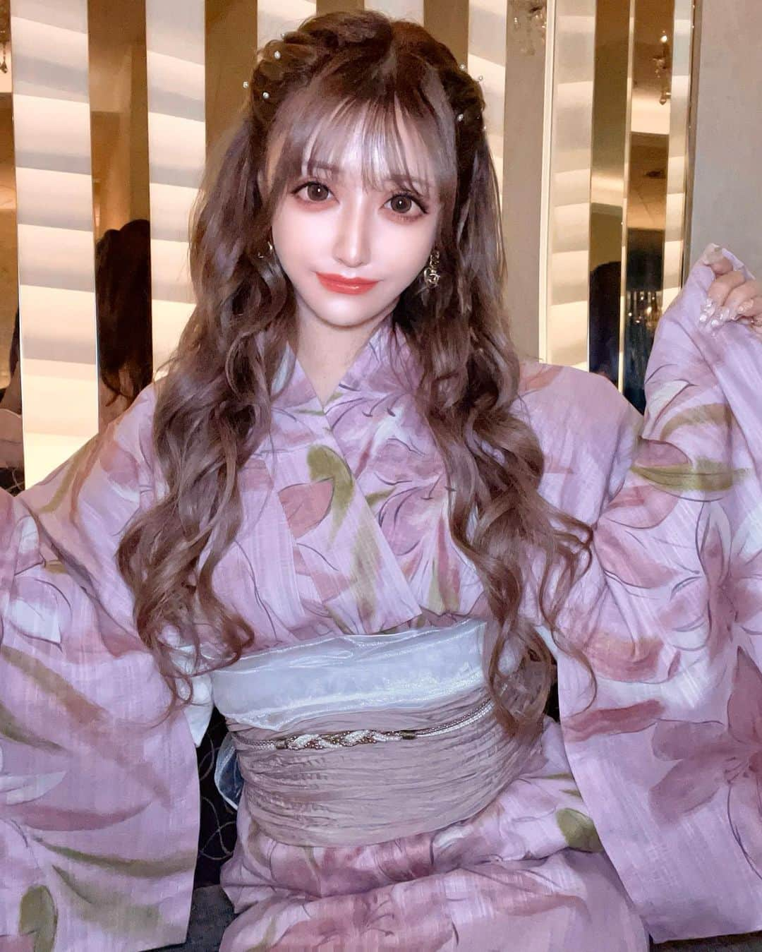 桜井莉菜さんのインスタグラム写真 - (桜井莉菜Instagram)「【 @ageha.kitashinchi 】 浴衣イベント👘💓 1日目は淡いピンクにしました🩷💜🩷 かーわーいー💓 やっぱ【 @dress_sugar 】の浴衣は毎年可愛いのでいっぱいで毎年迷うっ💜 今年は花火大会行けなかったけど、屋形船とか乗りたいなぁ🦋 誰か連れてってー🩷  #ageha#ageha北新地#北新地#北新地キャバクラ#浴衣#浴衣イベント#sugar浴衣」8月23日 10時13分 - rina__sakurai