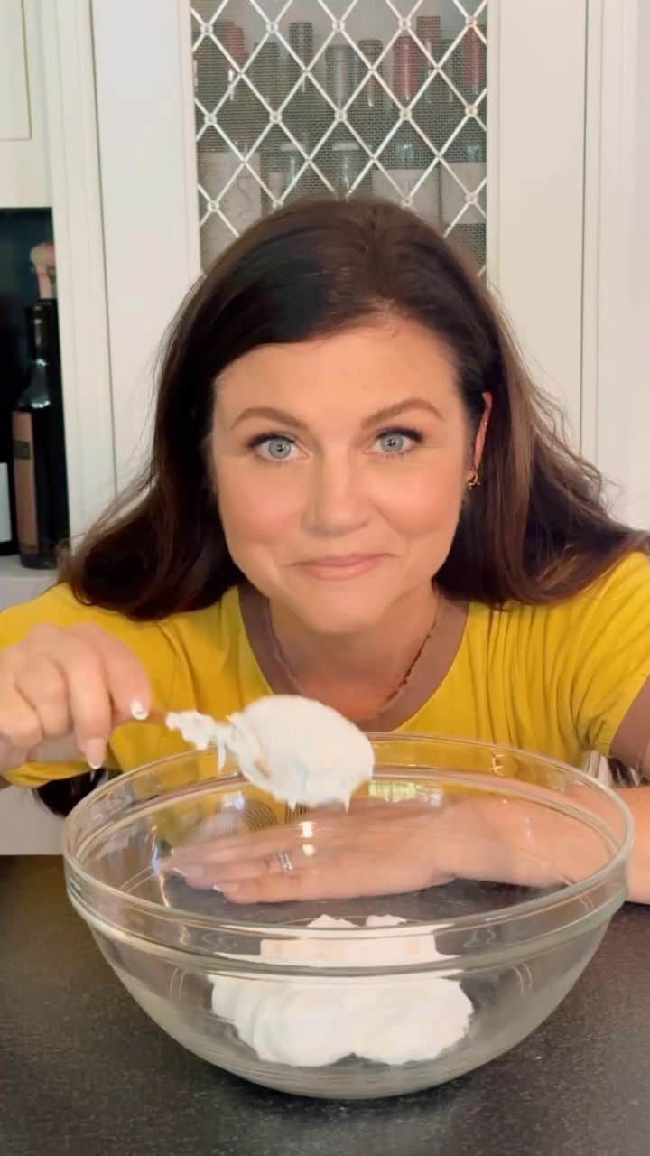 ティファニー・ティーセンのインスタグラム：「If you’re a 00s baby, this might be controversial. Perfected this #AmbrosiaSalad recipe in #HereWeGoAgain. An old school fave.」