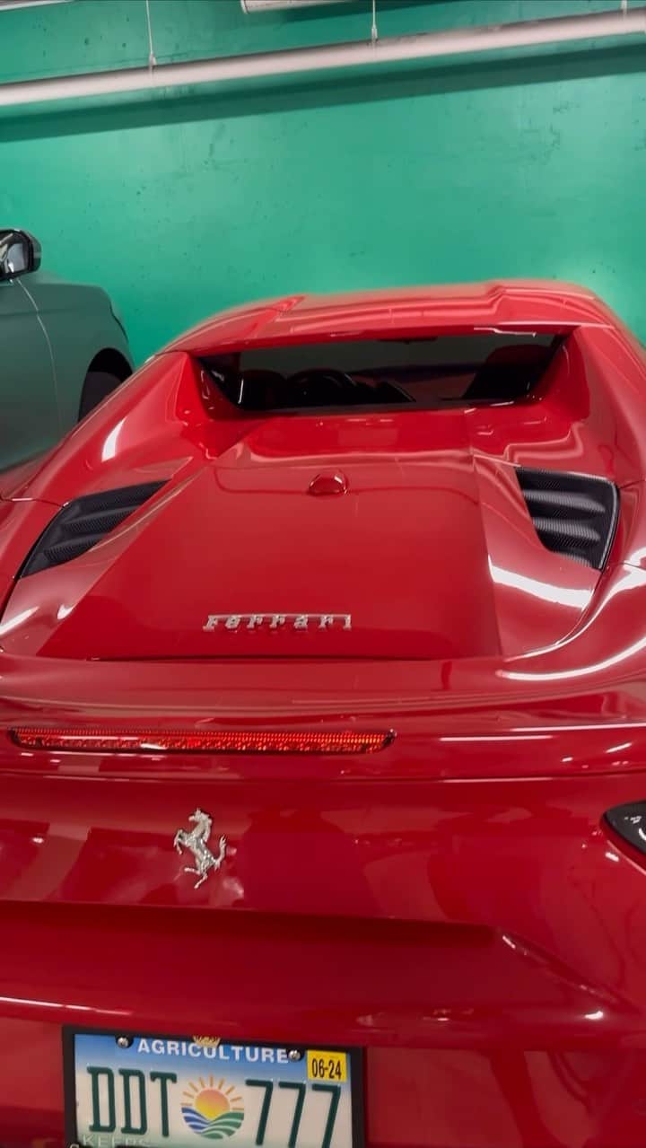 Riff Raffのインスタグラム：「NEXT TiME YOU SEE ANYONE SAYiNG A NEGATiVE COMMENT ABOUT DALE DAN TONY ASK TO SEE THEY NAME ON THEiR FERARRi PLATES」