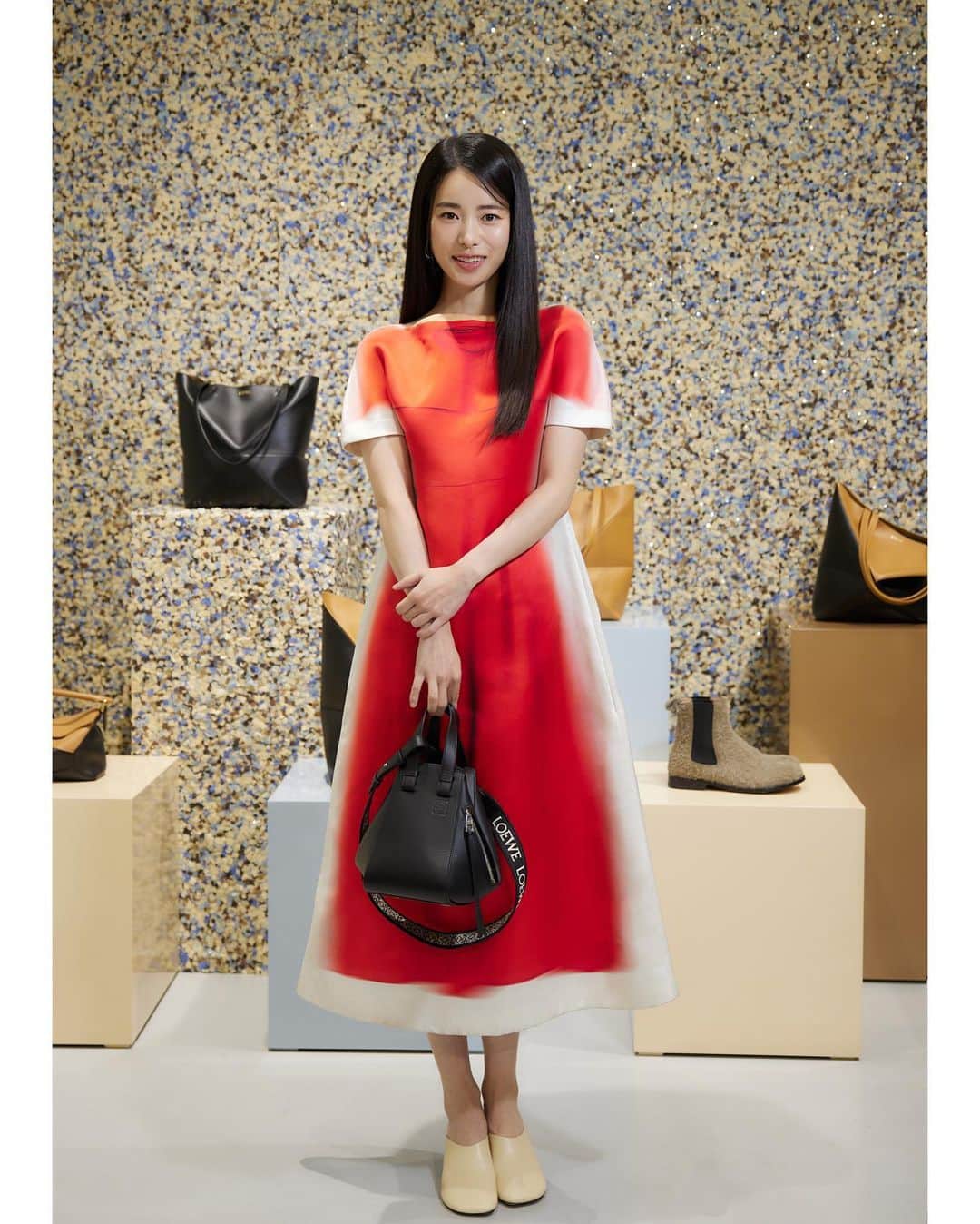 イム・ジヨンさんのインスタグラム写真 - (イム・ジヨンInstagram)「로에베 23FW 프레젠테이션&스퀴즈백 런칭행사  #LOEWE #LOEWE23FW」8月23日 10時45分 - limjjy2