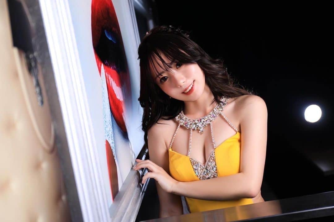 立花みかのインスタグラム：「. 体調崩したりお家のことだったり バタバタさせてしまっていて  心配かけてしまってる事が多いかと思いますが、もう少し待って頂きたいです🥲❣️  #like #likexlike #flowers #名古屋#錦#フォロー」