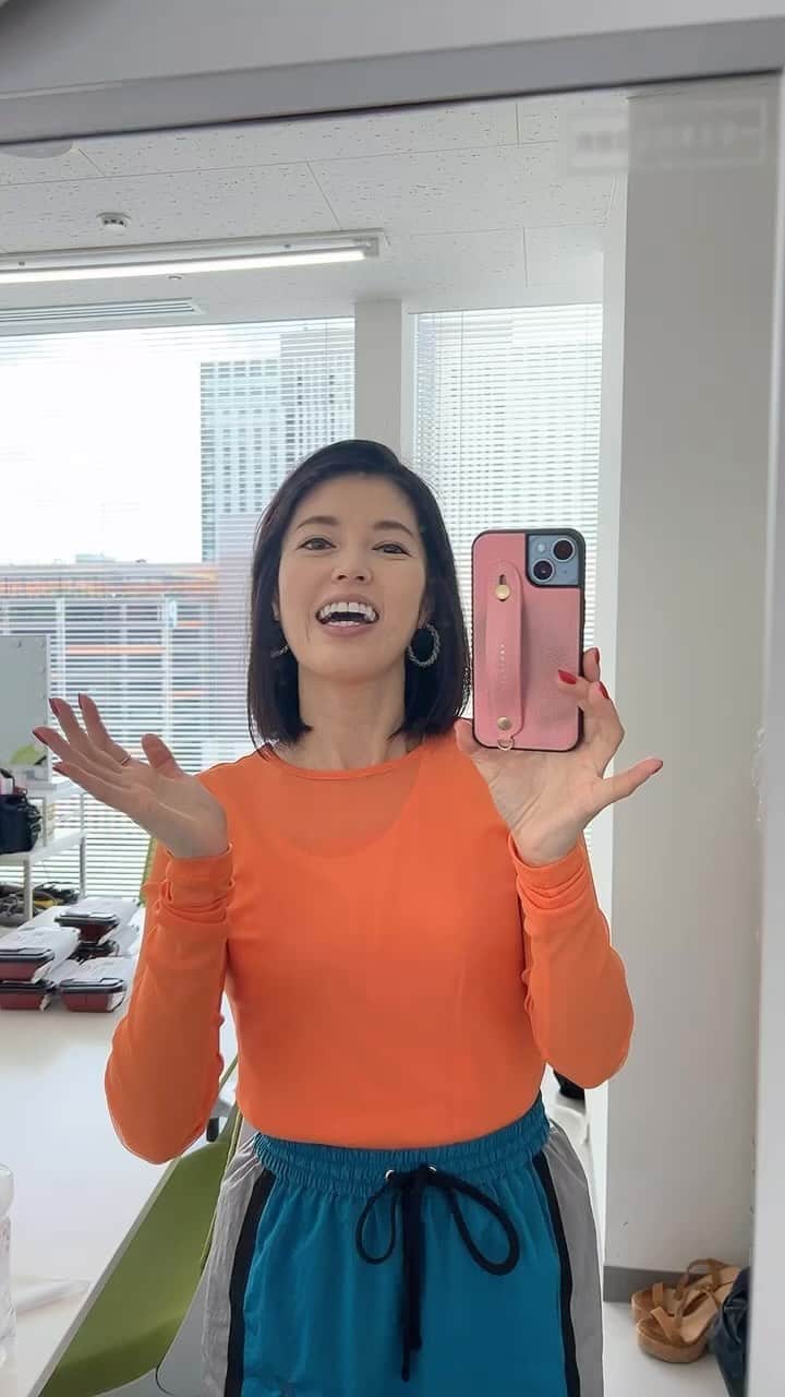 のインスタグラム：「今日も新しい企画がある『ぽかぽか』、 皆さんにも是非ご覧頂きたいです🩷 楽しいお昼になること間違い無い👍🏻 お楽しみに〜✨✨  #NYC #ニューヨーク #Barbie #バービー #pink #ピンク #フジテレビ #ぽかぽか #楽屋のお弁当リポート #神田愛花」