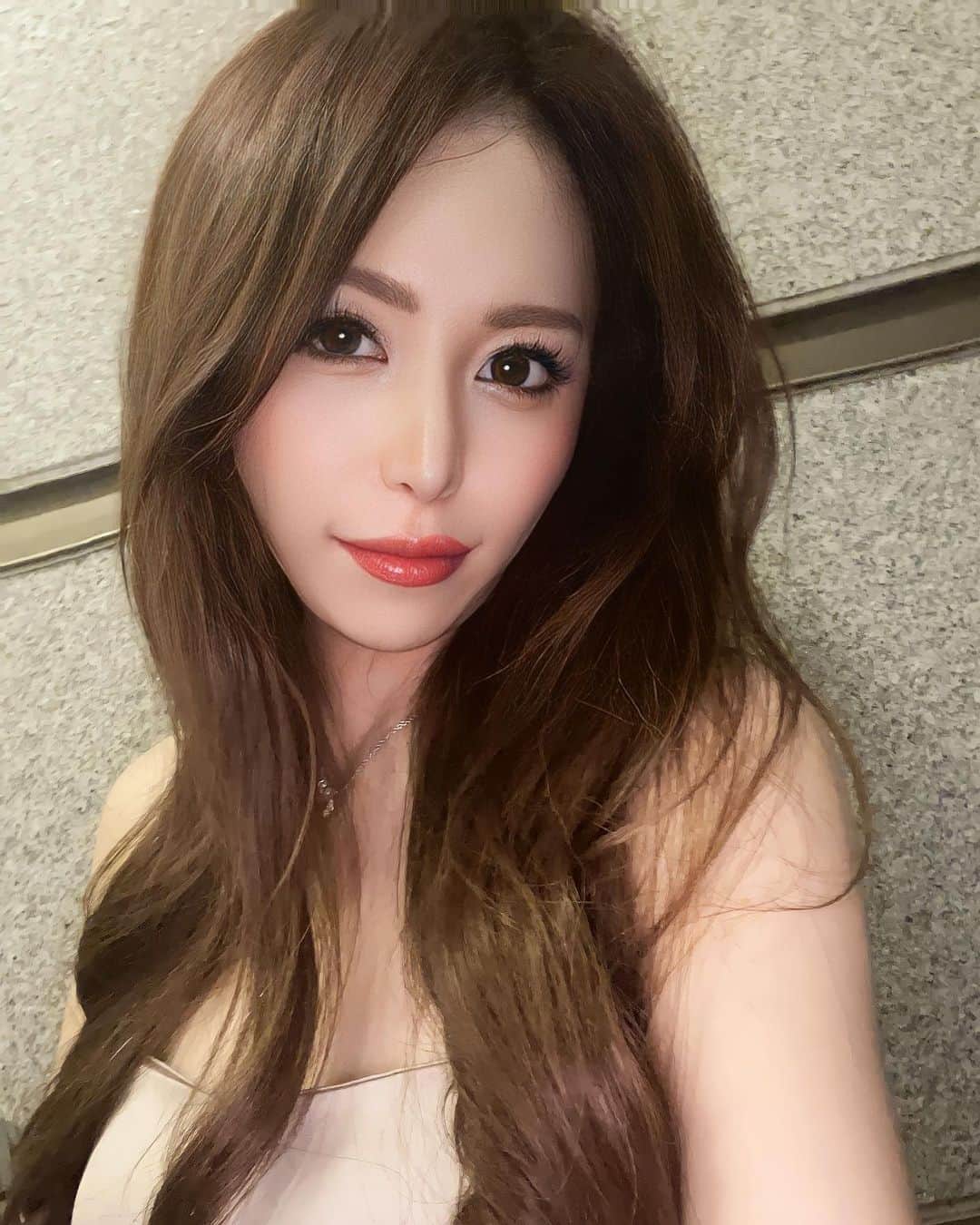 環結衣 のインスタグラム：「・ ・ 来月ちょっと札幌帰ろうかなん🐸 ・ ・ けろけろ」