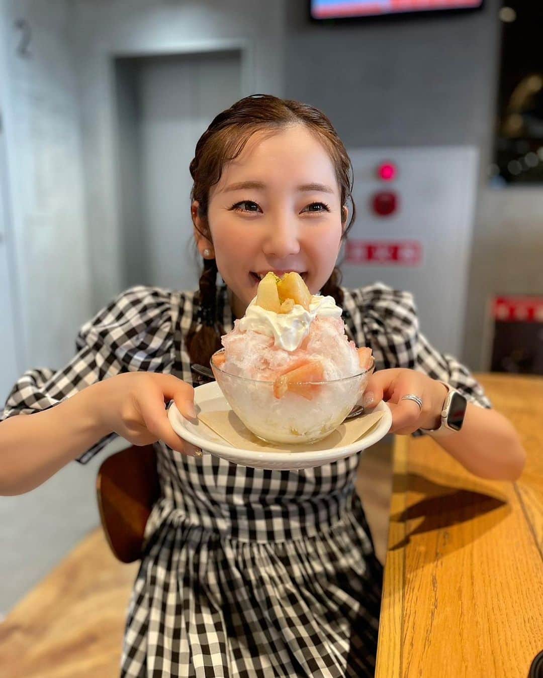 木下望さんのインスタグラム写真 - (木下望Instagram)「・ ・ 午後もファイト〜💪 かき氷たべたいね🍧🍑」8月23日 12時33分 - nonchan_starmarie