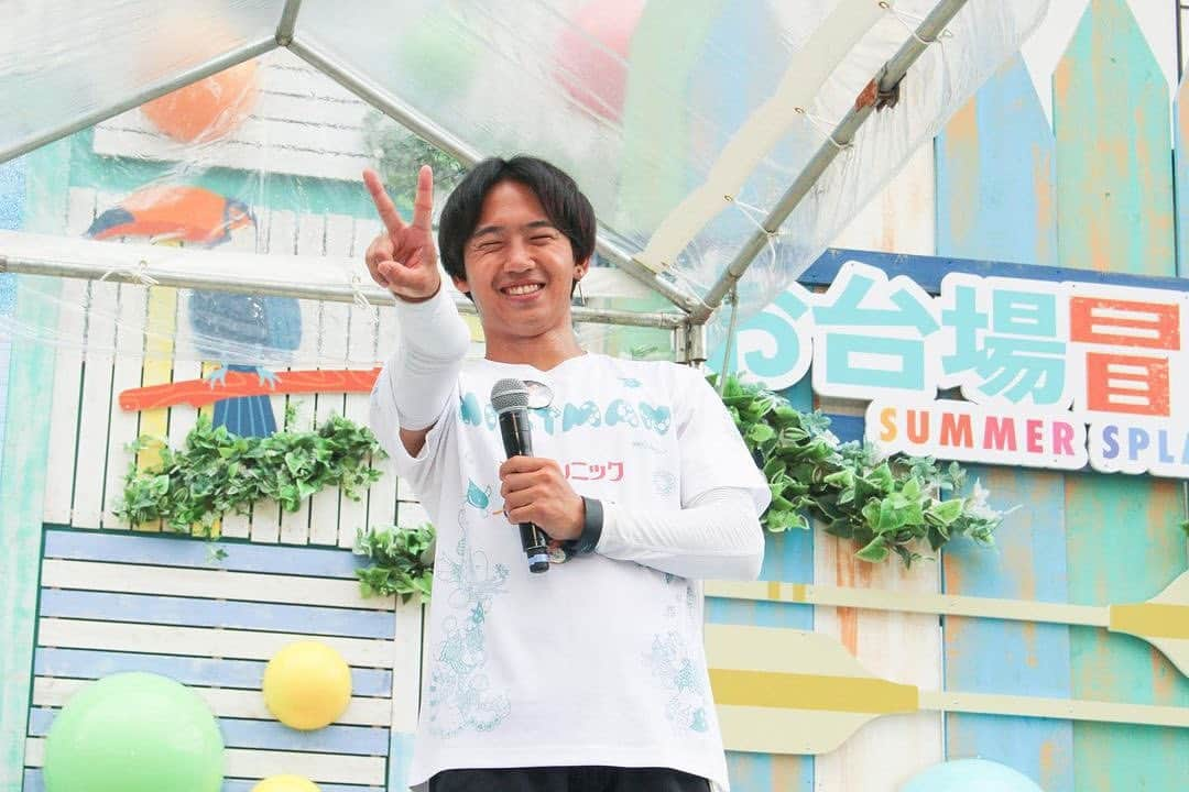 杉山宗賢のインスタグラム：「ミストマンTteam ラストライブ 雨の中のライブが一番T teamらしいね？  #ミストマン #お台場冒険王」