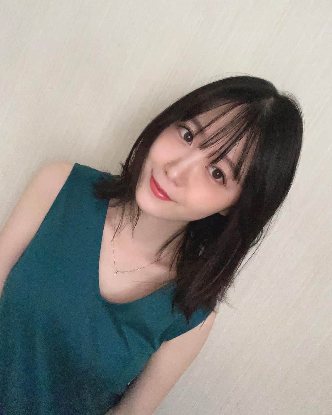 のインスタグラム：「髪伸びてきた! #hair #black #photography #model #mom」