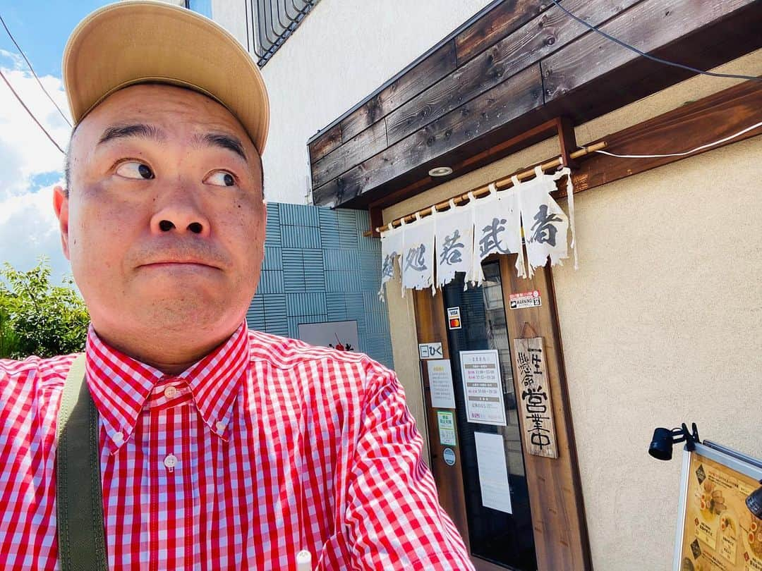 かねきよ勝則さんのインスタグラム写真 - (かねきよ勝則Instagram)「福島県二本松へ。  若武者本店さんへ行って来ました！ 4年振りの訪問。 浅草にもあるお店なんですが、本店にしかない「濃厚豚骨魚介辛肉味噌ラーメン」を頂きました！ 食べ応え抜群ガッツリ系でめちゃくちゃ美味しかった😋  やなぎやさんも寄ろうと思ったけど、残念ながらお休みでした😢  #福島県 #二本松 #若武者 #濃厚豚骨魚介辛肉味噌ラーメン #やなぎや #新宿カウボーイ #かねきよ」8月23日 13時57分 - shinjyukucowboy_kanekiyo