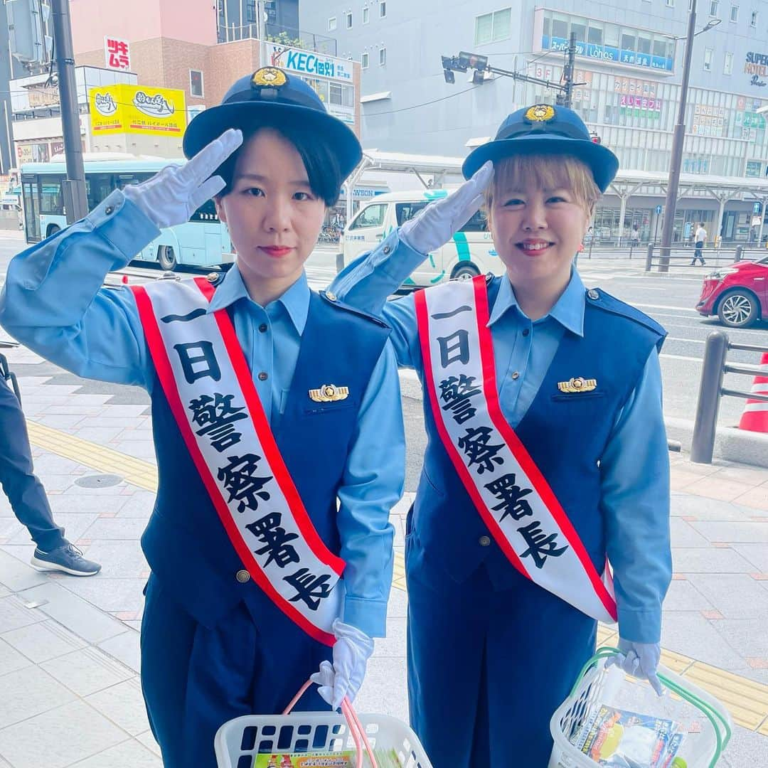 竹内知咲さんのインスタグラム写真 - (竹内知咲Instagram)「奈良県で一日警察署長させて頂きました🚨 いくらなんでもリアルな仕上がり👮  皆様‼️ 特殊詐欺にはくれぐれもお気をつけください⚠️  #天才ピアニスト #天才ピアニストますみ #天才ピアニスト竹内 #一日警察署長」8月23日 14時22分 - tensai_pianist.takeuchi