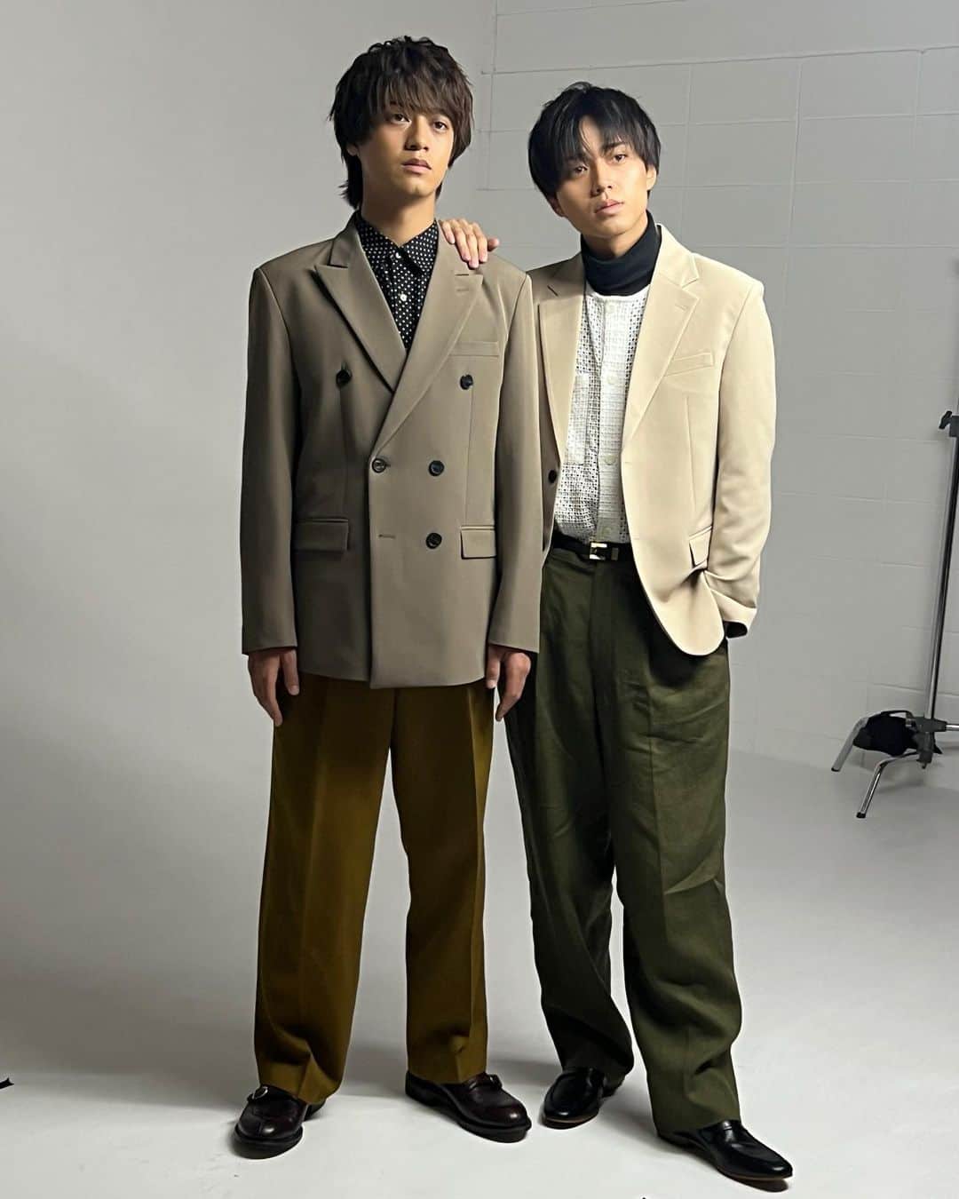 King & Princeさんのインスタグラム写真 - (King & PrinceInstagram)「⁡ ⁡ #Another_KP_Shooting #ピース_グッズ #KingandPrince」8月23日 15時30分 - kp_official_523