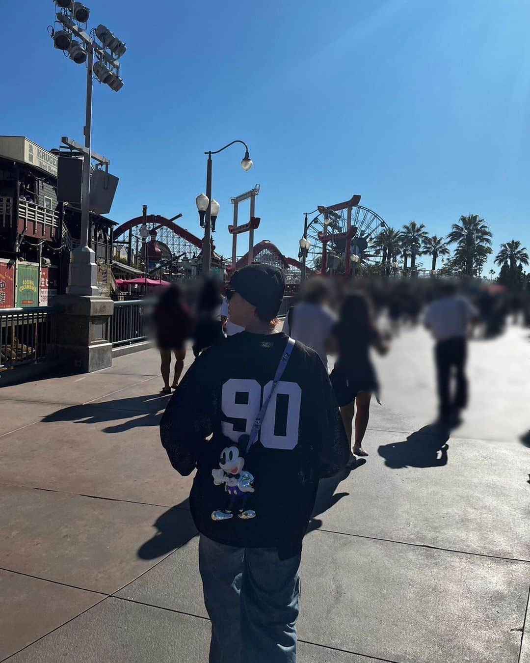 【公式】JO1さんのインスタグラム写真 - (【公式】JO1Instagram)「Disney California🐭🏰🤍  #JO1 #白岩瑠姫 #SHIROIWARUKI #じぇおグラム」8月23日 16時09分 - official_jo1