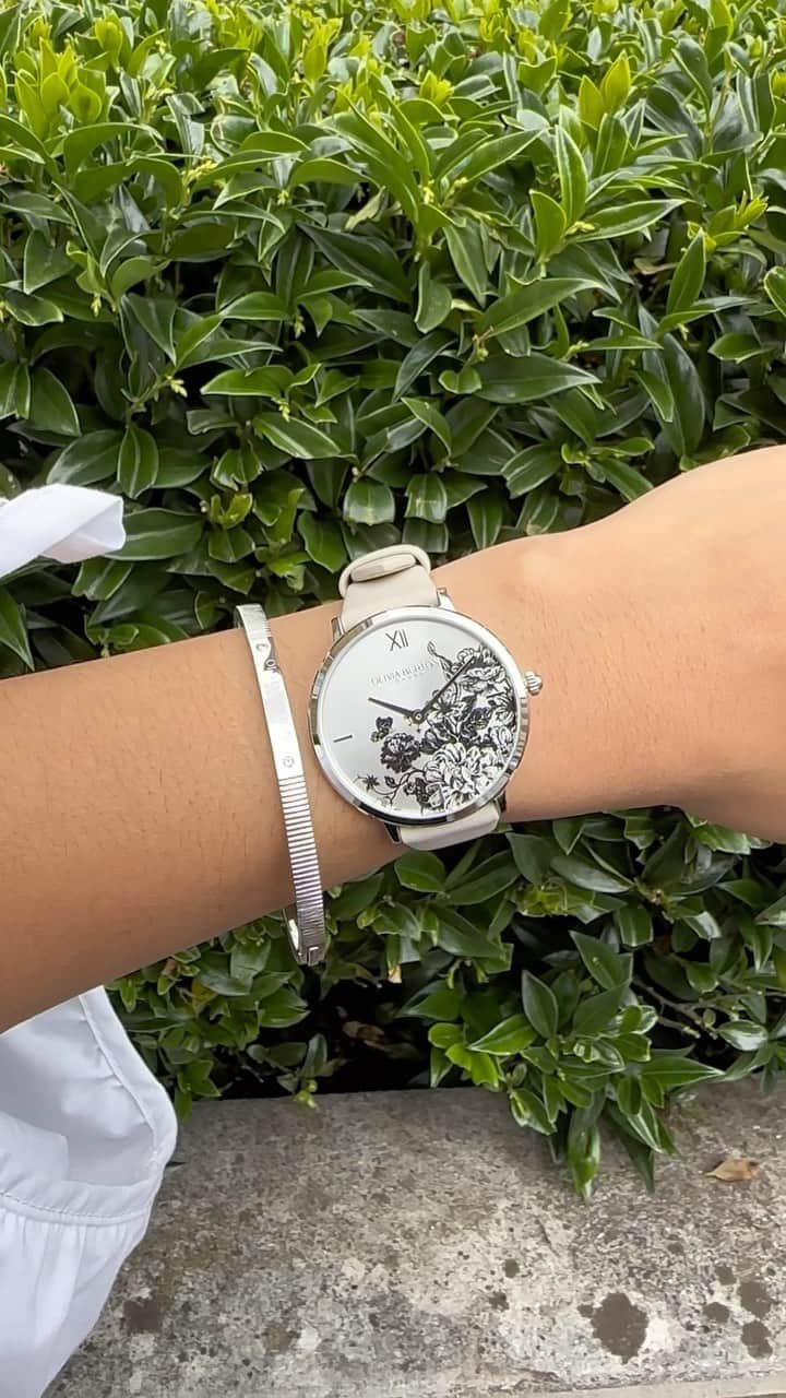Olivia Burtonのインスタグラム：「Our Floral Bloom timepiece and Classic Linear bracelet are the must-have staples in every jewellery box.  Tap to shop.  #OliviaBurtonLondon #Jewellery #WomensWatches」