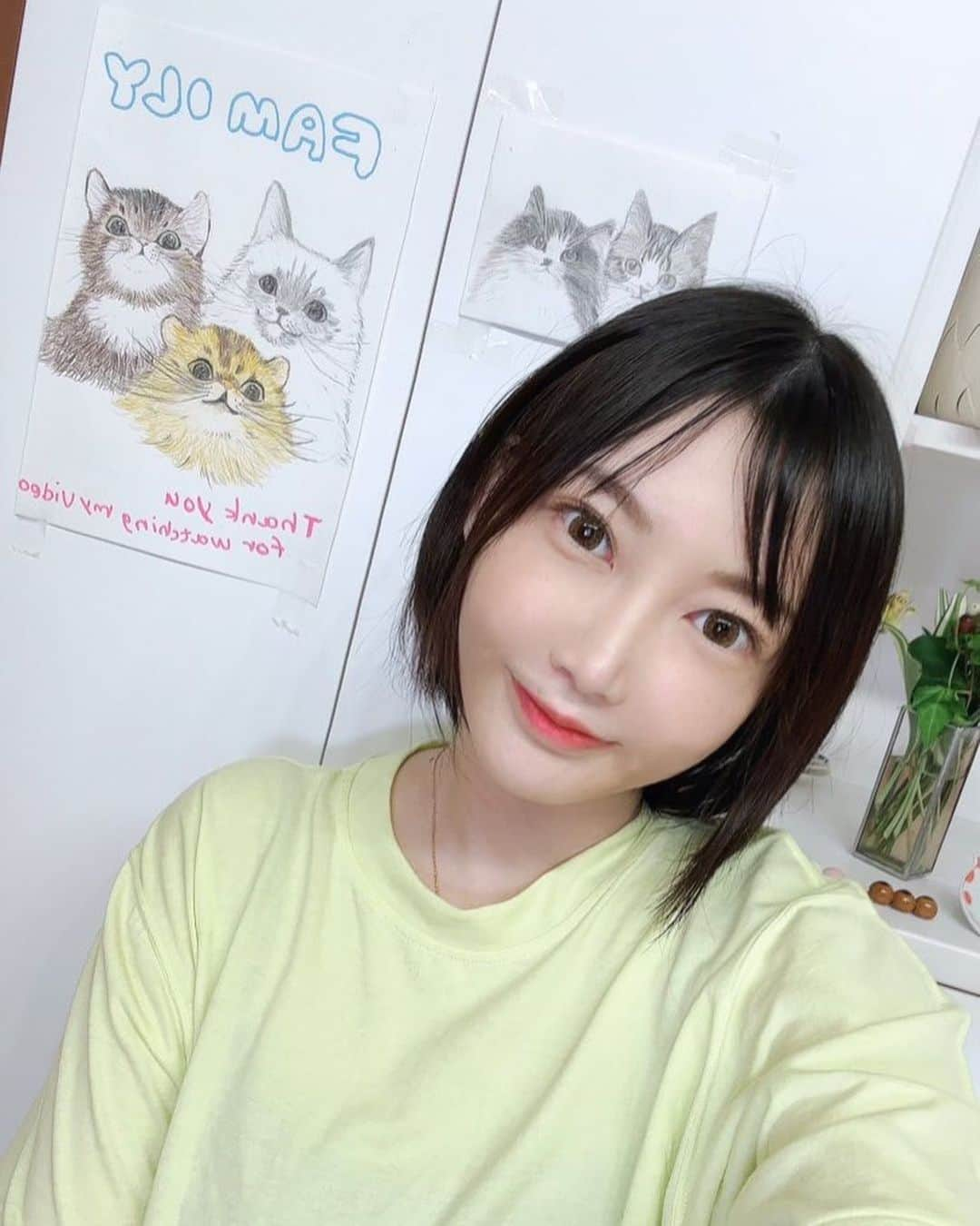 木下ゆうかのインスタグラム：「【告知】8月25日で大阪のお姉さんがやってるお店 彩ん梨(さんり) 旧 花円が9周年です！ 私もお手伝いに行きます！ ぎゆう@gyuuuuuu555 にも会えるかも😸 みんなにも来てもらえたら嬉しいなーっ🥹❤️ 会えるの楽しみにしてるね！ お店は20時30分から⭐️ 〒563-0032 大阪府池田市石橋２丁目４−５ 小野ビル 3F 電話 072-700-2526  カラオケとダーツのできるお酒の飲めるお店です！ お店は結構広いけぎゆうも安心🐈❤️ ※お姉さん1人でやられているのでサービスが行き届かないこともあるかもしれません。。。🥺 ご理解いただけますと幸いです🙇‍♀️ みんなに会えるの楽しみにしてるね！🫶  コロナの影響でお姉さんのお店も大変だったみたいです。なので私も少しでも力になりたいです🥺 だんだんお客さんが戻りつつあると言ってもまだまだ大変な思いをしてるお店がたくさんあると思います。 早く元通りになってほしいな 頑張ってるのに苦しむ人がいない世の中になりますように。。。  ※恐らく不具合なんですが前回投稿したものが消えてしまっていました😭 いいねコメントしてくださった皆さんありがとうございますそしてごめんなさい😭 日付変わりましていよいよ明日です！もしお近くの方いらっしゃいましたら寄ってくださいね☺️ 楽しく飲みましょー！😉」