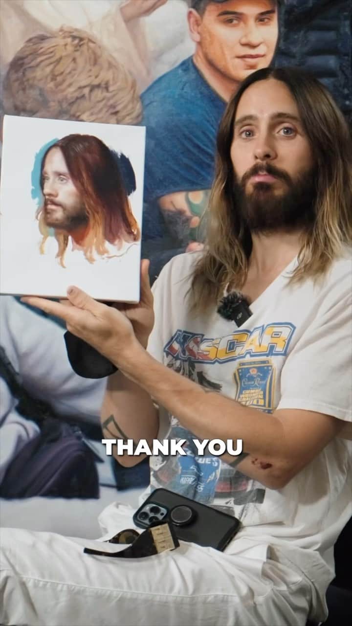 ジャレッド・レトのインスタグラム：「Sat down for a painting with  @devonrodriguezart…holy guacamole this guy is talented! 🖼️ 🎨」