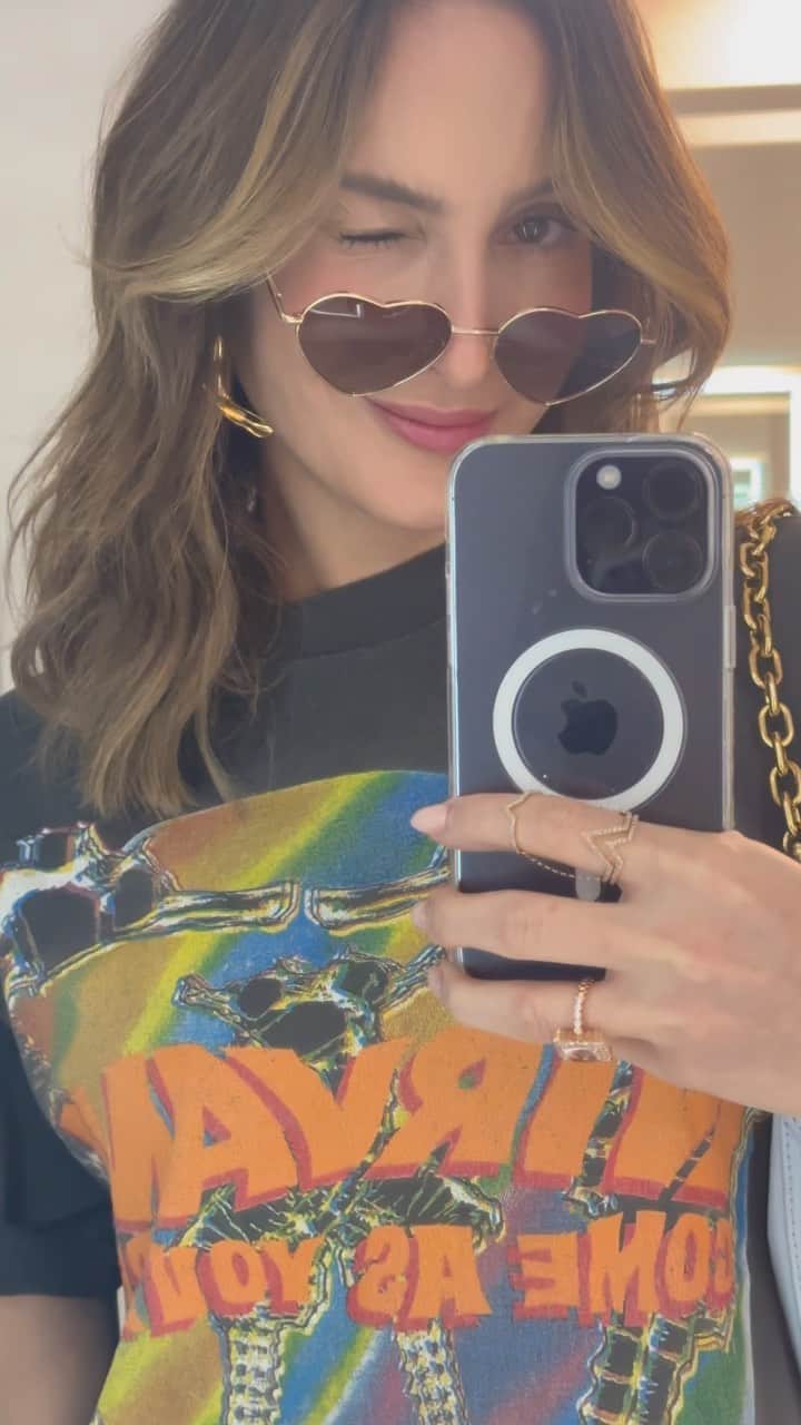 Claudia Leitteのインスタグラム：「“Vai pá onde assim, mãe?!”  Me deixe que eu ainda tô de férias, viu?」