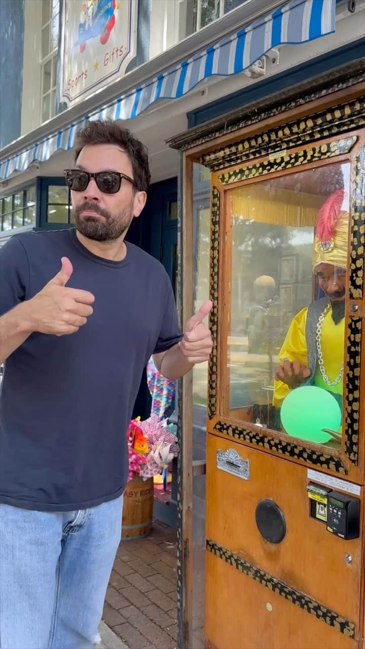 のインスタグラム：「Zoltar, what is the song of the summer?」