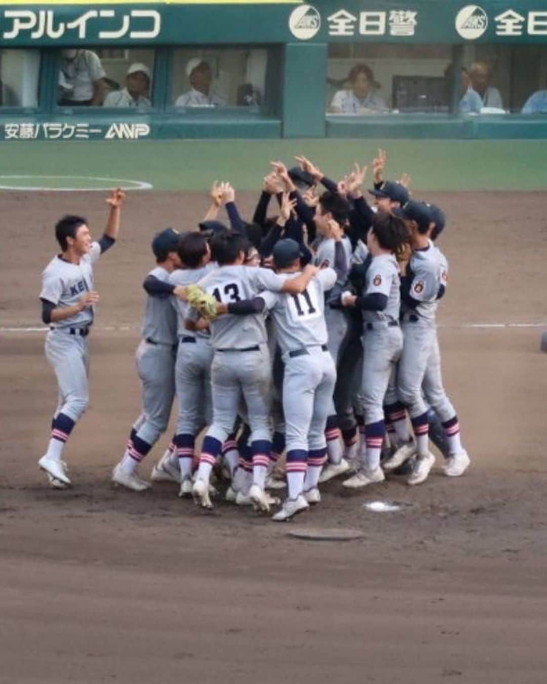 田中大貴さんのインスタグラム写真 - (田中大貴Instagram)「日本一。 優しい者たちが勝つと書いて優勝。 体現してくれました。」8月23日 18時03分 - daiki.tanaka_1980