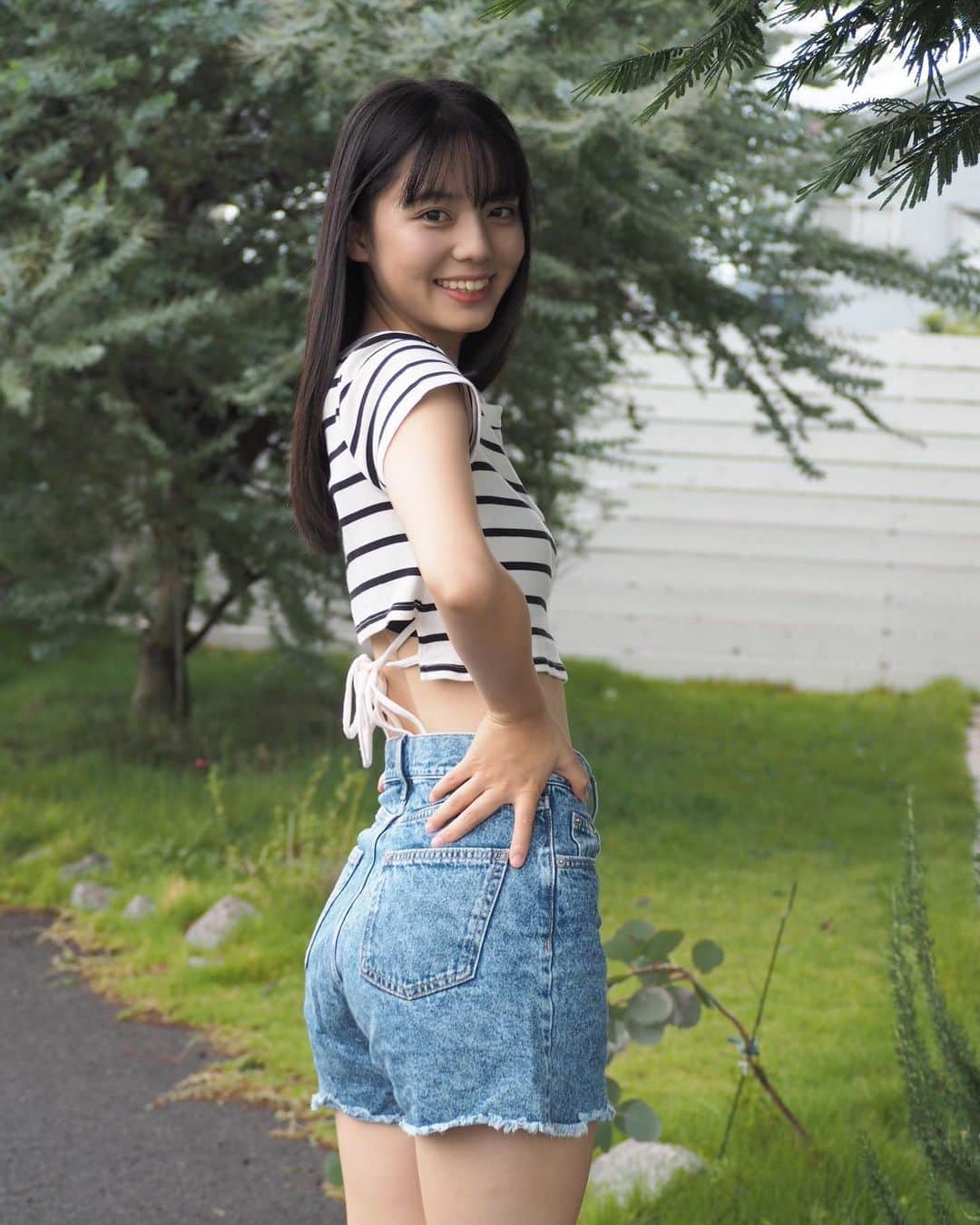 松島かのんさんのインスタグラム写真 - (松島かのんInstagram)「トップスෆバックデザインも可愛い🩵 ②枚とも見てね🫶 #松島かのん