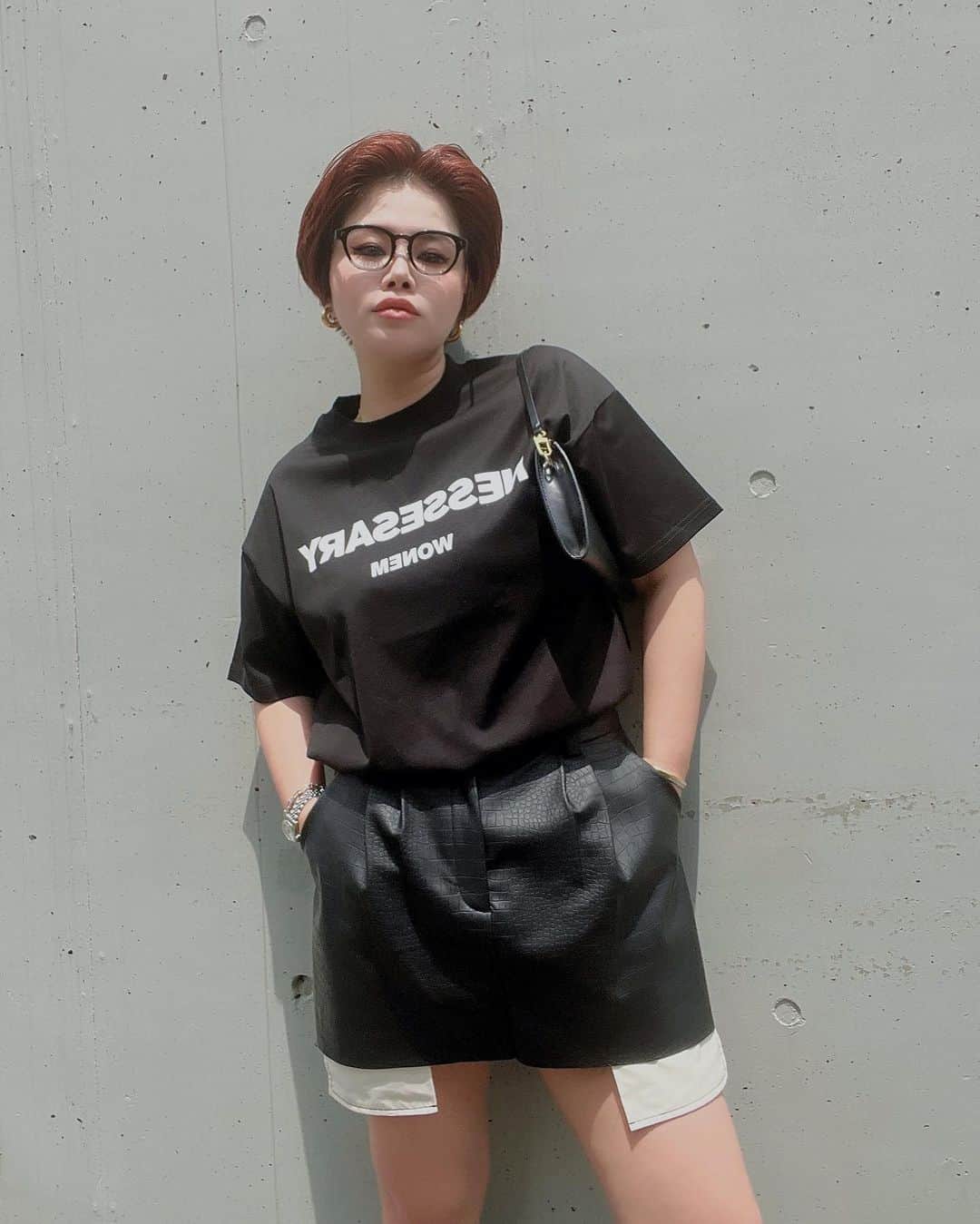 金子若菜のインスタグラム：「⠀ 本当に早く夏終わって下さい。 極度の夏嫌い😇  ⠀ 今日お休みだったはずなのに 結局仕事に追われるのが俺の人生。  #WONEMタイムセールやってるにょ」