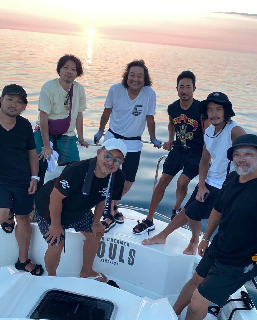 葉加瀬太郎のインスタグラム：「ファッション業界の友人達と 大人の遠足in東北！  仙台で最先端お洒落フレンチの後、 次の日は安比高原で山遊び、 その次の日は青森県鯵ヶ沢で鯛釣り三昧🎣  9月8日からの全国ツアー42公演に向けて充電完了✅  #葉加瀬太郎 #葉加瀬太郎コンサートツアー2023 THE SHOW TIME #大人の遠足」