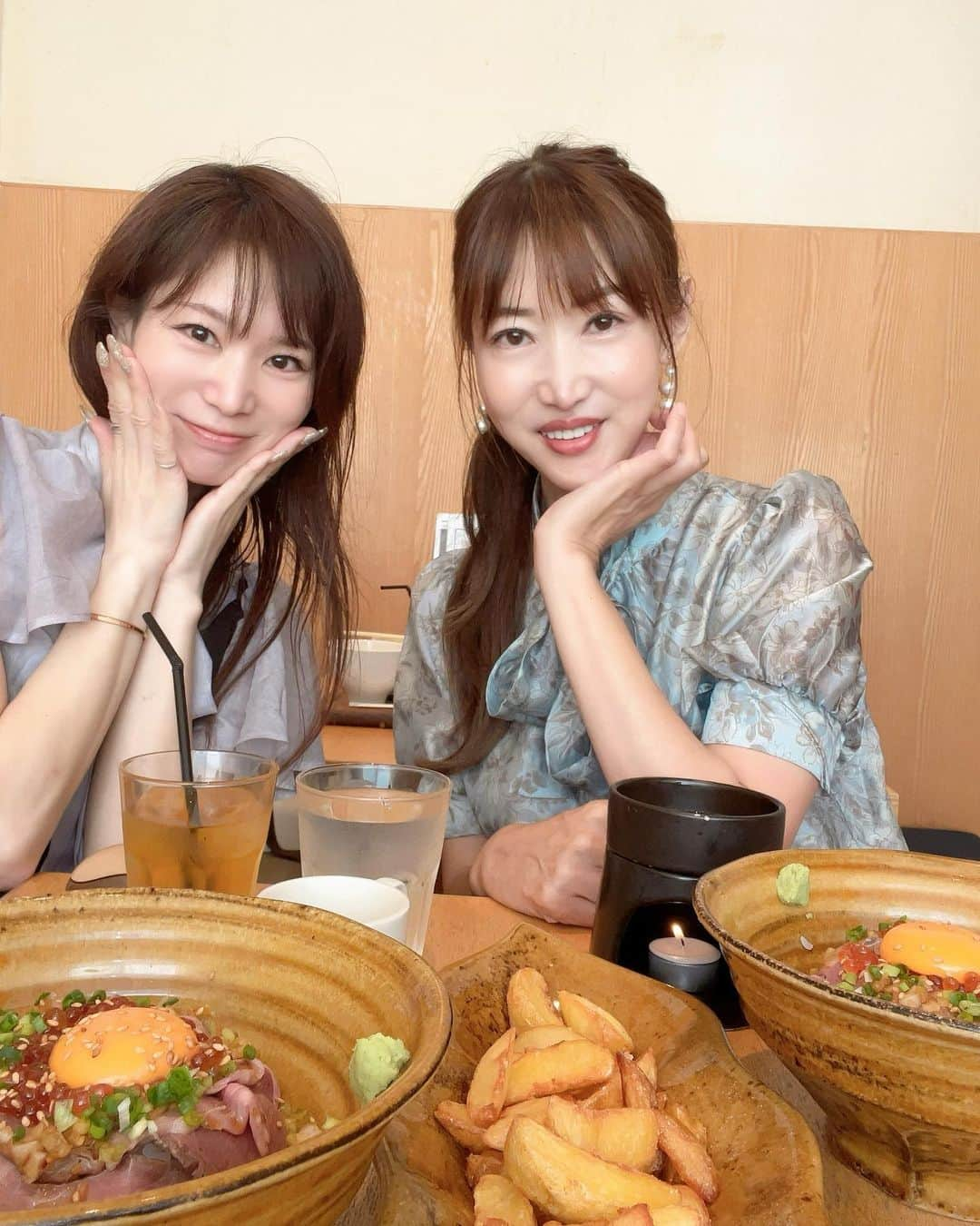 渋谷恭子さんのインスタグラム写真 - (渋谷恭子Instagram)「2日連続で #ローストビーフ丼 🍽️ 　 今日は色んな意味で良い1日❤️  江津子さん @uchinoko_saiberian ありがとう🥰✨  #食べたもの記録 #ランチ #ランチ巡り #池袋 #池袋ランチ #ママランチ #座敷ランチ #アラフィフ #アラフィフライフ #まとめ髪 #アースミュージックアンドエコロジー #キチリ #earthmusicandecology #kichiri」8月23日 18時47分 - kyoko.86