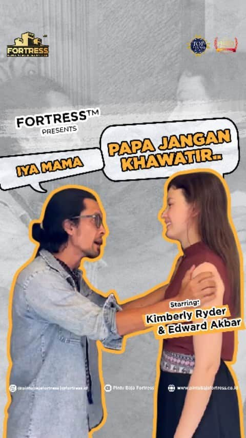 Kimberly Ryderのインスタグラム：「Aduhhh.. Meleleh deh mimin liat ke so sweet-an couple GOALS ini, Selain menggunakan FORTRESS sebagai Pintu rumahnya, rupanya kak Kimberly Ryder dan pasangannya juga merasakan kecanggihan dari FORTRESS Smartlock.🤩  Karena bagi kak Kimberly Ryder keamanan keluarga adalah prioritas utamanya dan FORTRESS hadir sebagai solusi keamanan cerdas yang dapat diandalkan.  Mau kembaran seperti kak Kimberly Ryder? Datang ke showroom kami atau hubungi layanan hotline kami dibawah ya Ksatria FORTRESS™️ 👇🏻  - FORTRESS™️ Smart Door, Smart Lock, Smart Life - JL. Raya Binong No.99 Curug - Lippo karawaci - Tangerang  Phone (WA) : +0812-9219-2709 Email: jayabaru.jb10@gmail.com  Website: http://www.pintubajafortress.co.id Maps: https://goo.gl/maps/dX3dhxDXgj62 Youtube : Pintu Baja Fortress  #pintubaja #pintubajafortress #pintubajaindonesia #pintubajamotifkayu #pinturumahmewah #pinturumahmodern #FortressSmartDoor #FortressSmartLock #FortressSmartLife #KeluargaIndonesia #pintubajaantirayap #kimberlyryder er #Happyfamily」