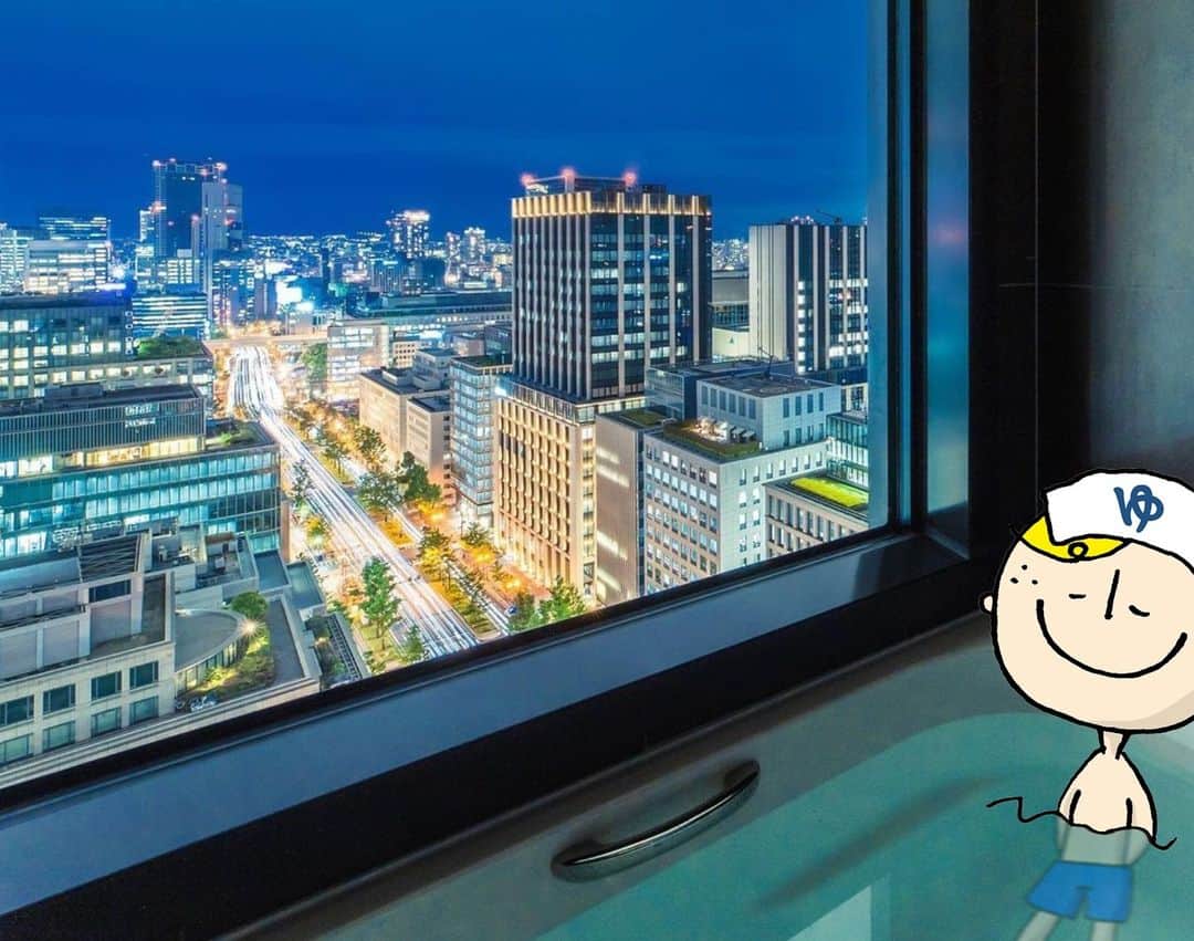 Osaka Bob（大阪観光局公式キャラクター）のインスタグラム：「Repost：@iconicosakamidosuji  🏨💎 Treat yourself to a luxurious stay at a hotel that offers a view of the sophisticated cityscape along Midosuji. 🏙️👀 The fantastic service and comfortable space will captivate you. ✨🌟  贅沢な滞在が楽しめる高級感あるホテル🏨💎 御堂筋の洗練された街並みを一望できるで🏙️👀 すばらしいサービスと快適な空間が魅力的や✨🌟   #maido #withOsakaBob #OSAKA #osakatrip #japan #nihon #OsakaJapan #大坂 #오사카 #大阪 #Оsака #Осака #โอซาก้า #大阪観光 #sightseeing #Osakatravel #Osakajepang #traveljepang #osakatravel #osakatrip #御堂筋」