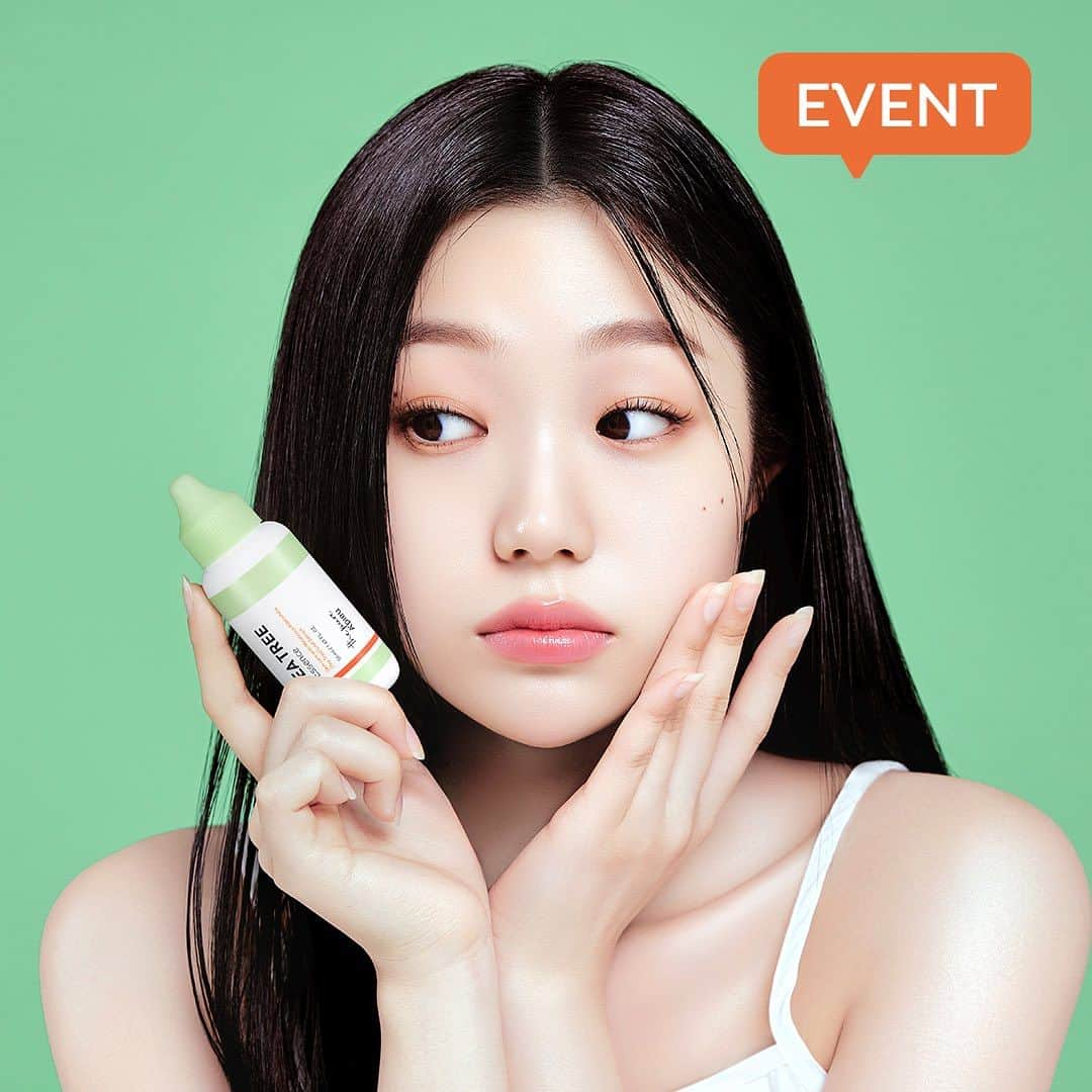 어퓨 A’pieuのインスタグラム：「#EVENT #본품증정  다이소에서 어퓨 더퓨어 티트리를 찾아라!👀  디렉터파이도 추천한 예민해진 피부 진정 & 화이트헤드 감소에 도움을 주는 더퓨어 티트리 라인을 사용해볼 기회!✨  📌참여방법 1. 근처 다이소 매장에서 더퓨어 티트리 라인을 찾는다! 2. 제품 or 매장 사진 촬영📸 3. @apieu_cosmetics @daisolife 태그 후, 스토리나 피드에 인증한다  📌참여기간 8/23(수) ~ 9/6(수), 2주간  📌당첨발표 9/8(금), 10명 예정  📌당첨인원 & 경품 총 10명, 더퓨어 티트리 3종 (모공패드, 에센스, 스팟 세럼)  지금 다이소 매장으로 출발  °◦ε=ε=ε=(ง❀❛ ֊ ❛„)ว  #어퓨 #Apieu #다이소 #어퓨다이소 #더퓨어티트리 #디렉터파이 #디파추천  #착한화장품」