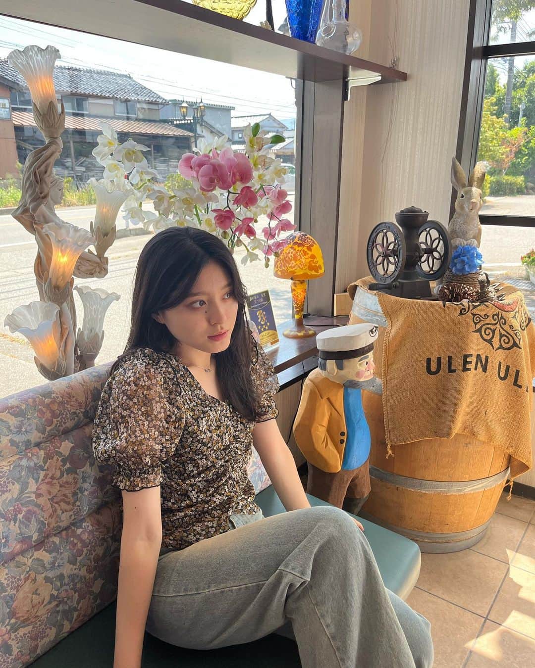 草野星華のインスタグラム：「. 穏やかな夏の日々  富山に帰省してママ振りでも前撮りしたり飛騨高山へ行ったり美味しい物食べて綺麗な景色を見てゆったりしてます。幸せとはこれのこと？  あ、newjeansが来日してたらしい 幸せとはそれのことか」