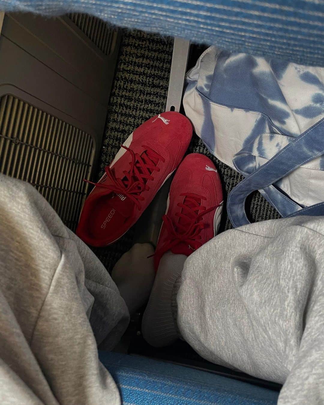 宮川由衣子さんのインスタグラム写真 - (宮川由衣子Instagram)「. speedcat og + sparco🎯🛸 めためた軽くて履いてる事を忘れちゃう あ、自分靴履いてるんだったってなっちゃう #すご  #puma #pumajapan」8月23日 19時15分 - yuiko_miyagawa